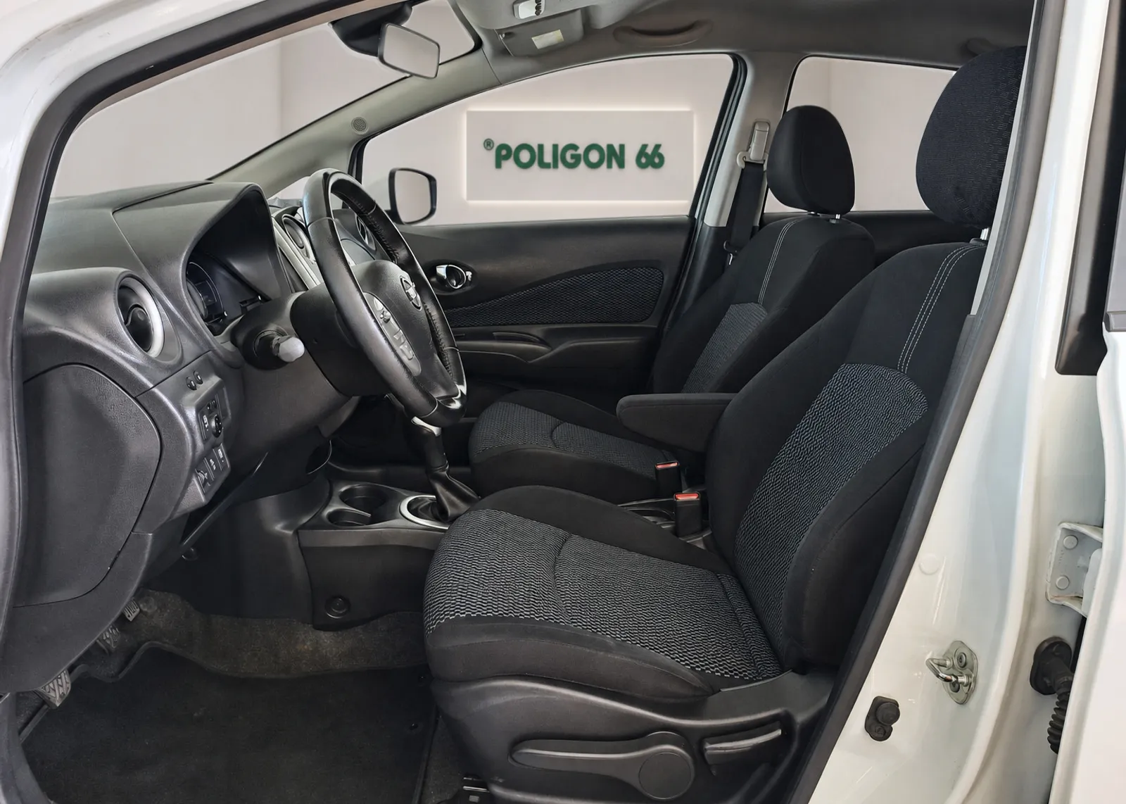 Notranja slika - Nissan Note - 1.2-SLOV.POREKLO-360 KAMERA-NAVI-GARANCIJA-M 2015 - 10