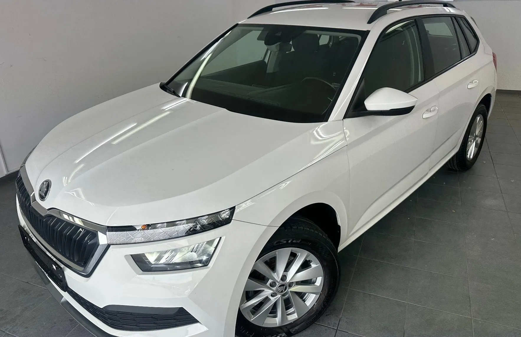 Zunanja slika - Škoda Kamiq - 1.0 TSI Ambition 70 kW SAMO 51.000 KM - 1