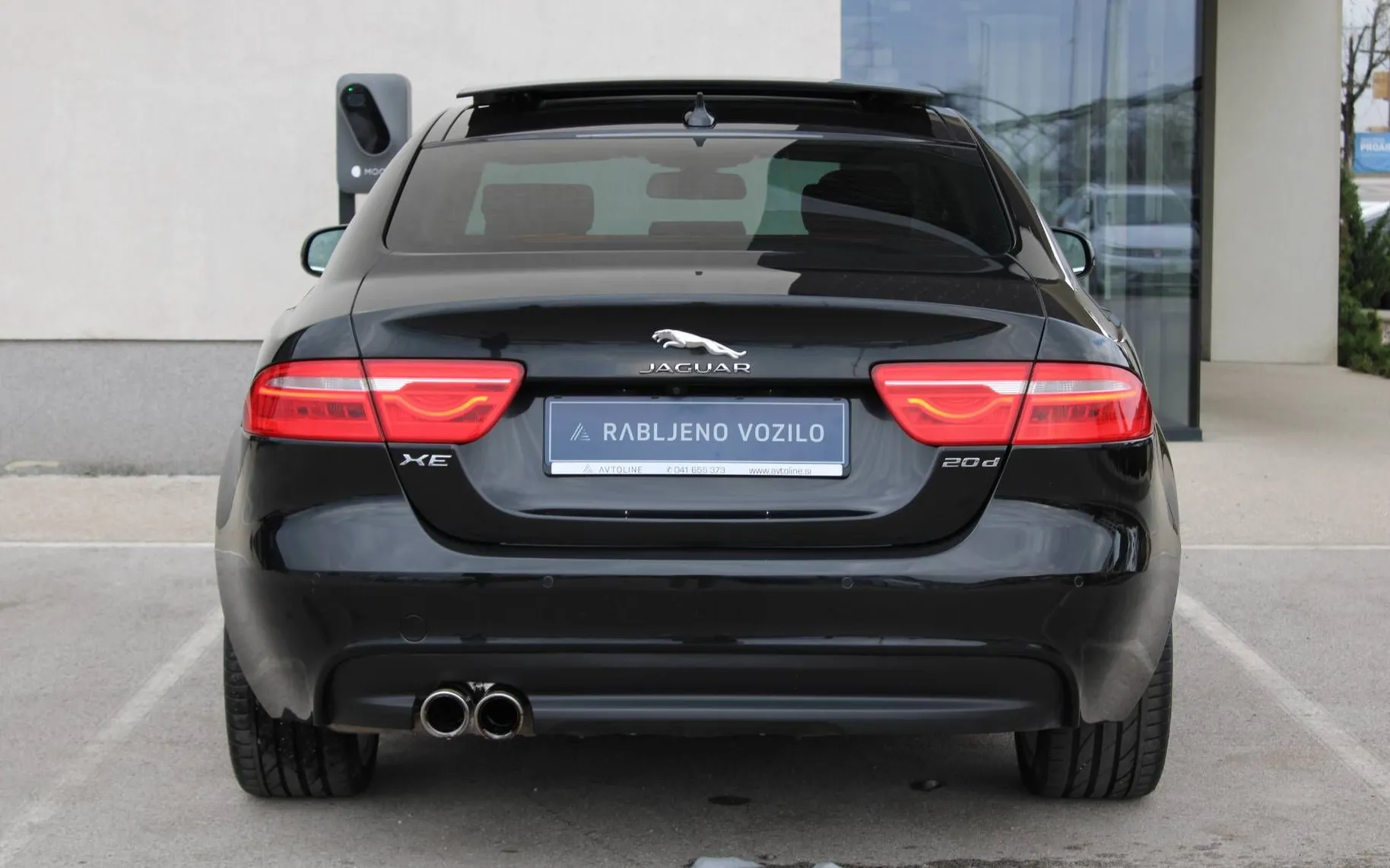 Zunanja slika - Jaguar XE - 2.0D 180PS R-Sport AUT PANO AKT TEMPO GRET SED - 5