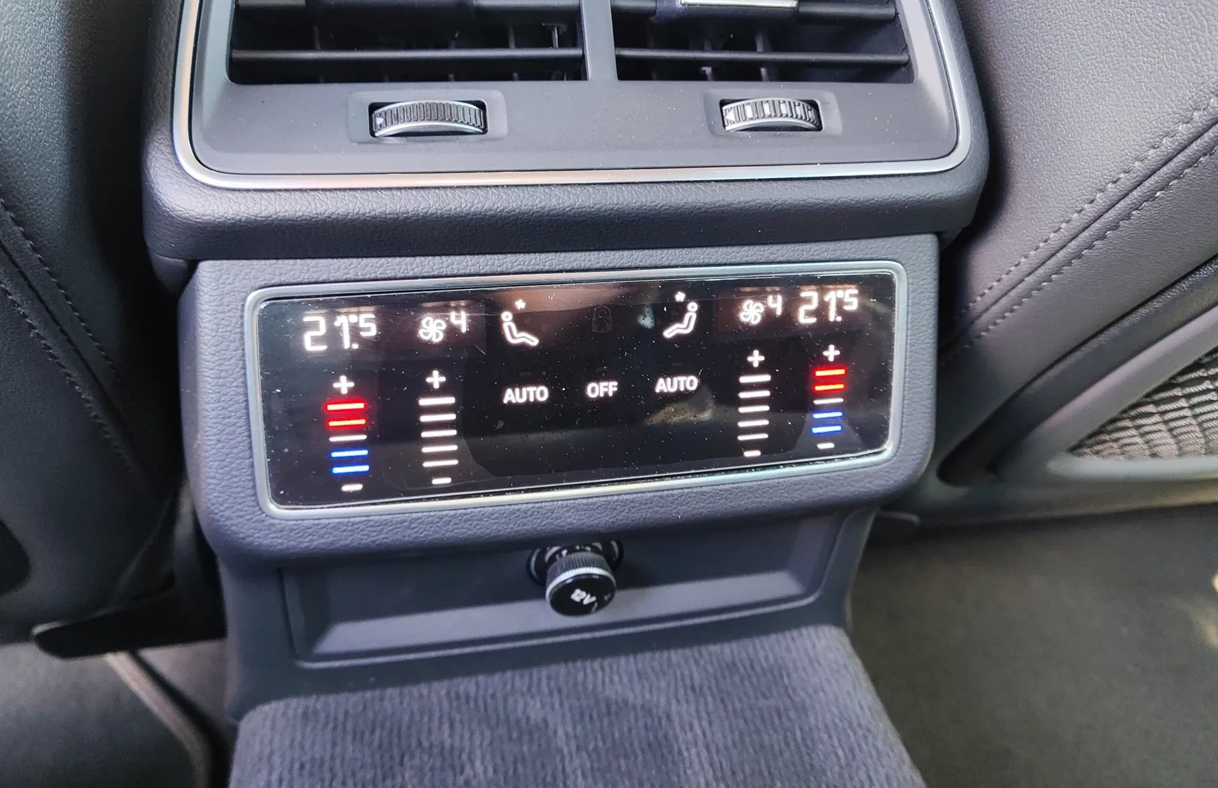 Zunanja slika - Audi A6 - 40 TDI  Quattro-S-line keyless-21col-matrix led - 19