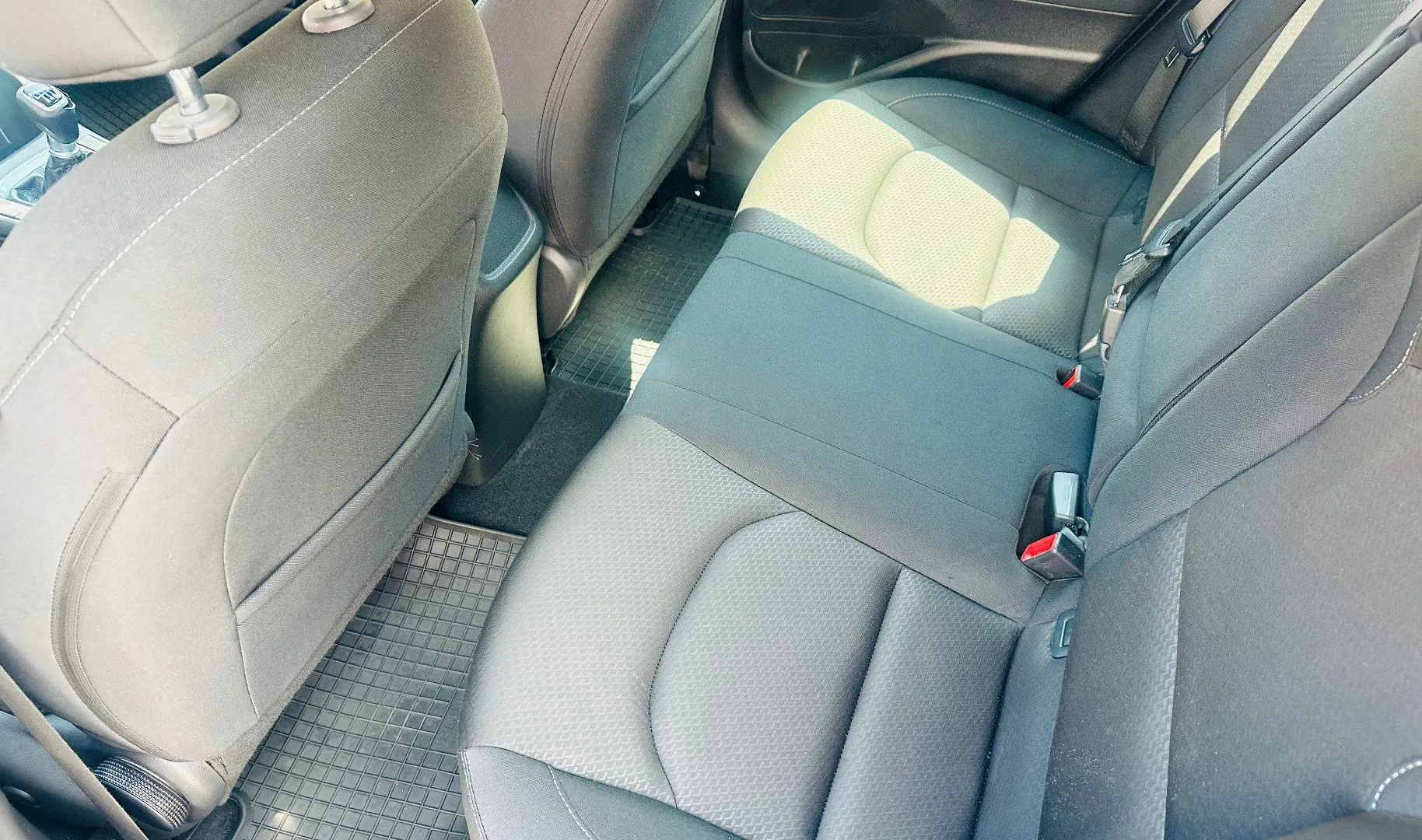Zunanja slika - Hyundai i30 - 1.4 MPI 74 KW.SLOVENSKI.SAMO 86.000 KM.BENCIN - 1