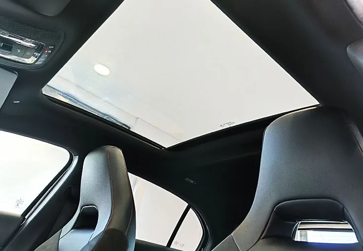 Zunanja slika - Mercedes-Benz A-Razred - 180 AMG LINE-PANORAMA-ALCANTARA-KEYLESS-AMBI-VIDEO - 10
