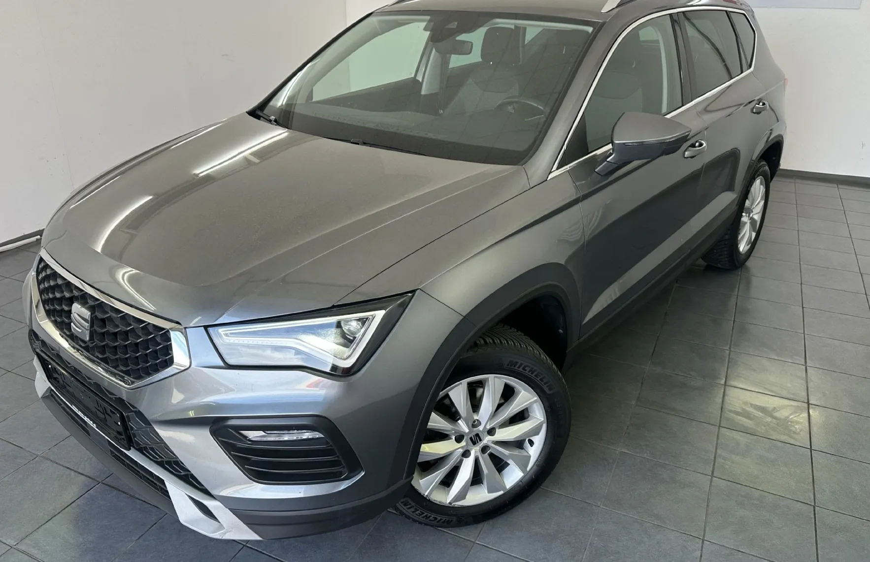 Zunanja slika - Seat Ateca - 1.5 TSI 110 KW STYLE DSG.KAMERA.LED.NAVI.AUTOMATIK - 1