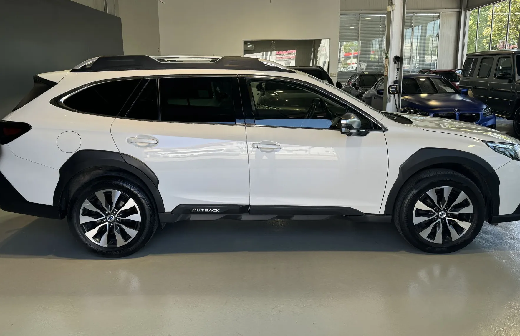 Zunanja slika - Subaru Outback - 1.LASTNIK-SLO-PREMIUM PAK-RADAR-MEMORY-KEYLESS GO - 8