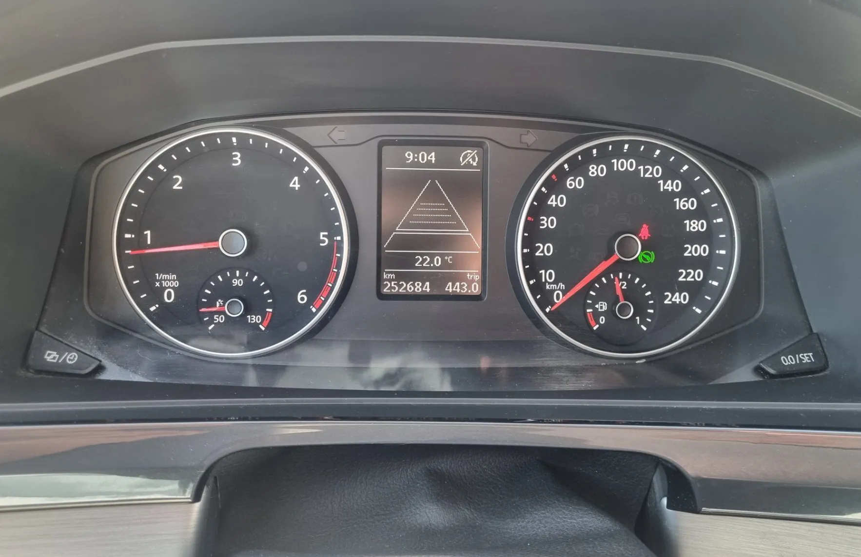 Zunanja slika - VW Multivan - 2.0 TDI DSG - SLOVENSKI+2. LASTNIK+VLEČNA KLJUKA - 20