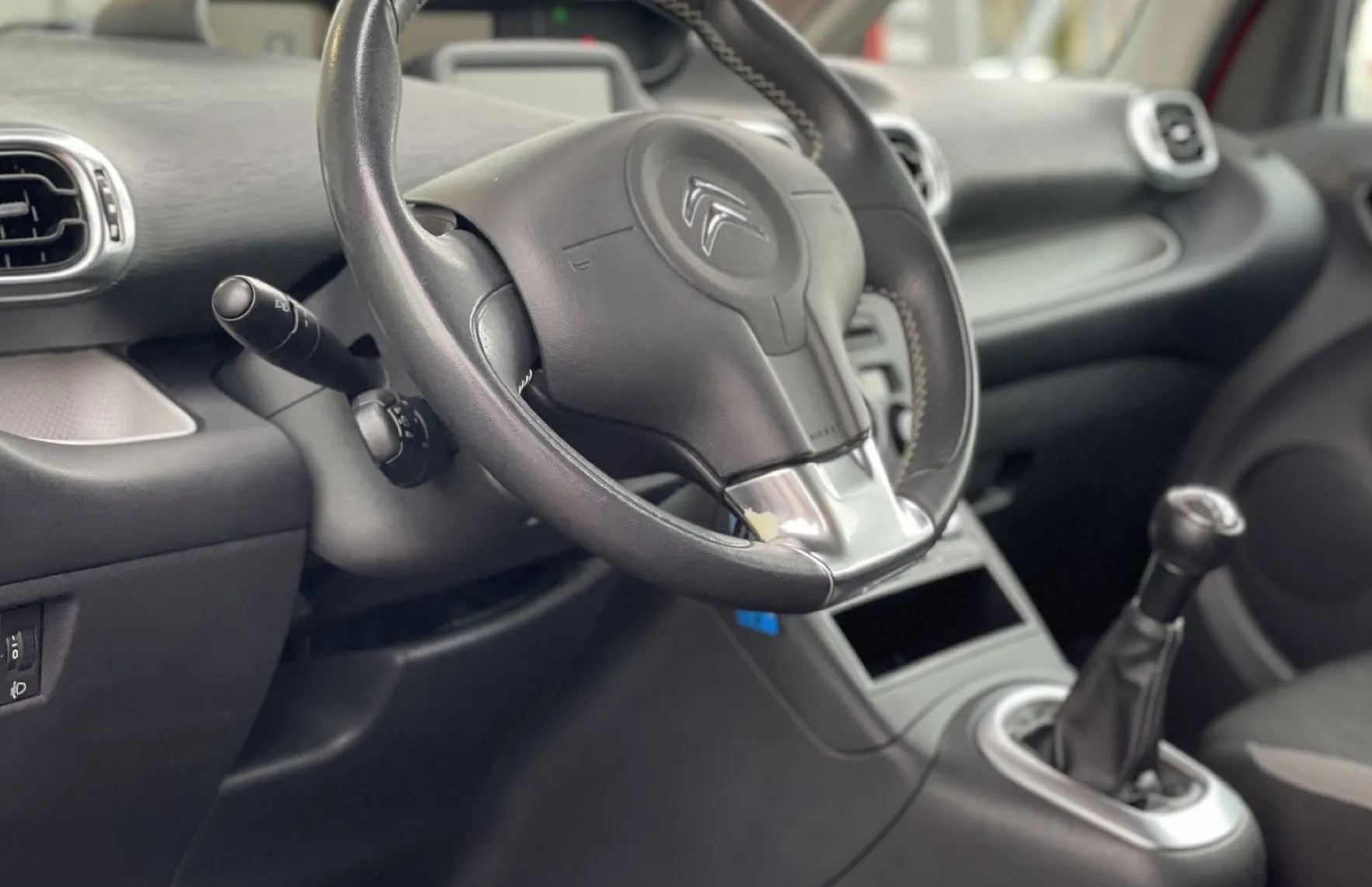Zunanja slika - Citroën C3 Picasso - TEMPOMAT-PARK SENZORJI-AVTOMATSKA KLIMA - 5