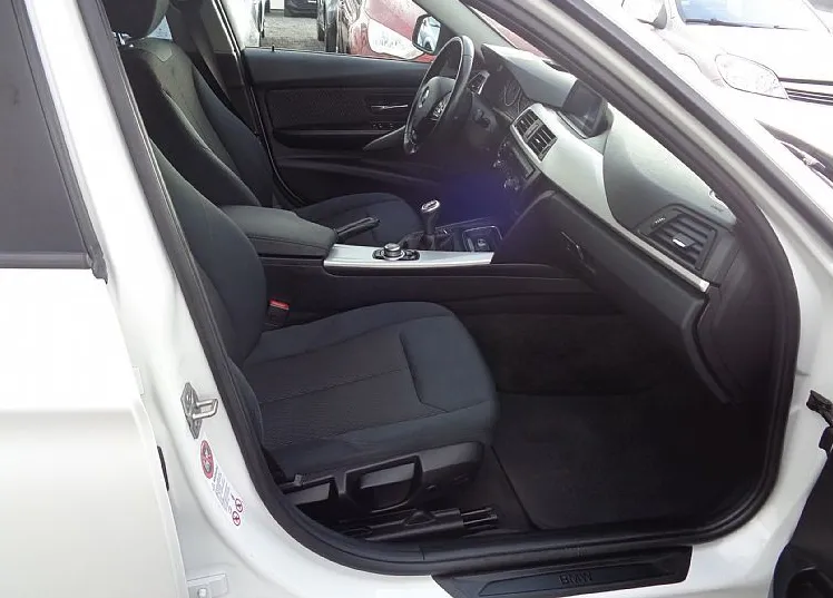 Zunanja slika - BMW Serija 3 - Touring: 318 d 143KM - tehnični do 8.9.2026 - 5