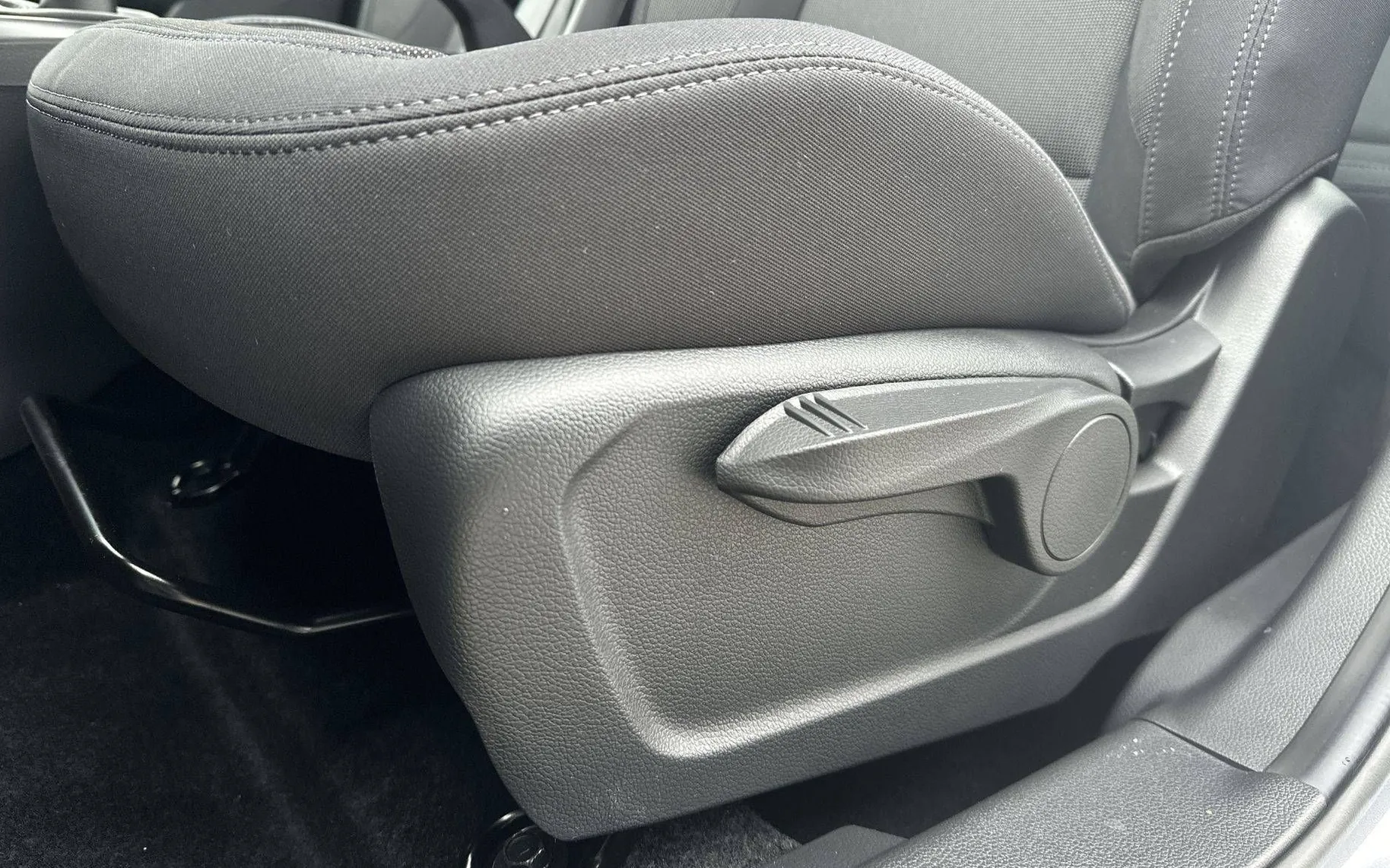 Zunanja slika - SsangYong Tivoli - 1.5 T-GDi Fresh 2WD A T - 10