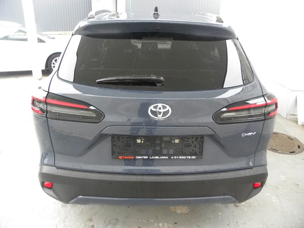 Zunanja slika - Toyota COROLLA CROSS HYBRID - Toyota  2.0 VVT-i Executive Avt. - 5