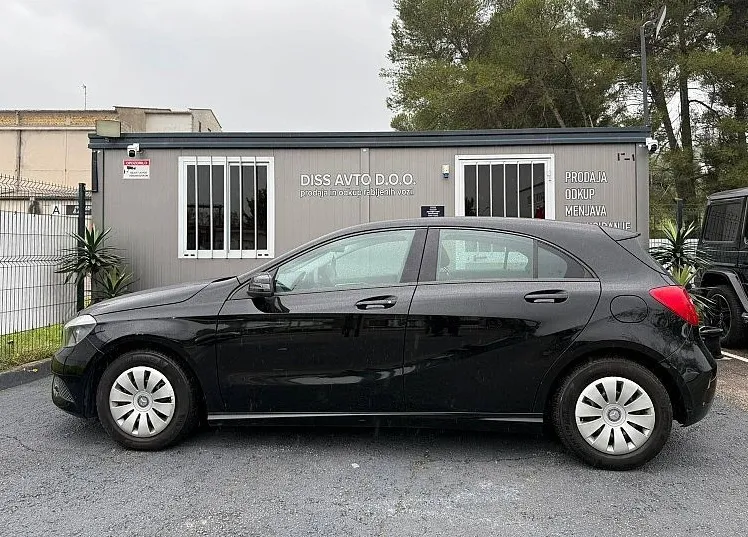Zunanja slika - Mercedes-Benz A-Razred - A 160 CDI 1.LASTNIK KOT NOV SERVISIRAN NA MERC - 4