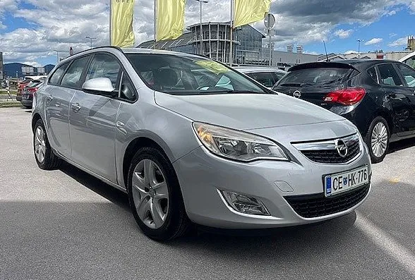 Zunanja slika - Opel Astra - 1.7CDTI 81KW RM6 - 2