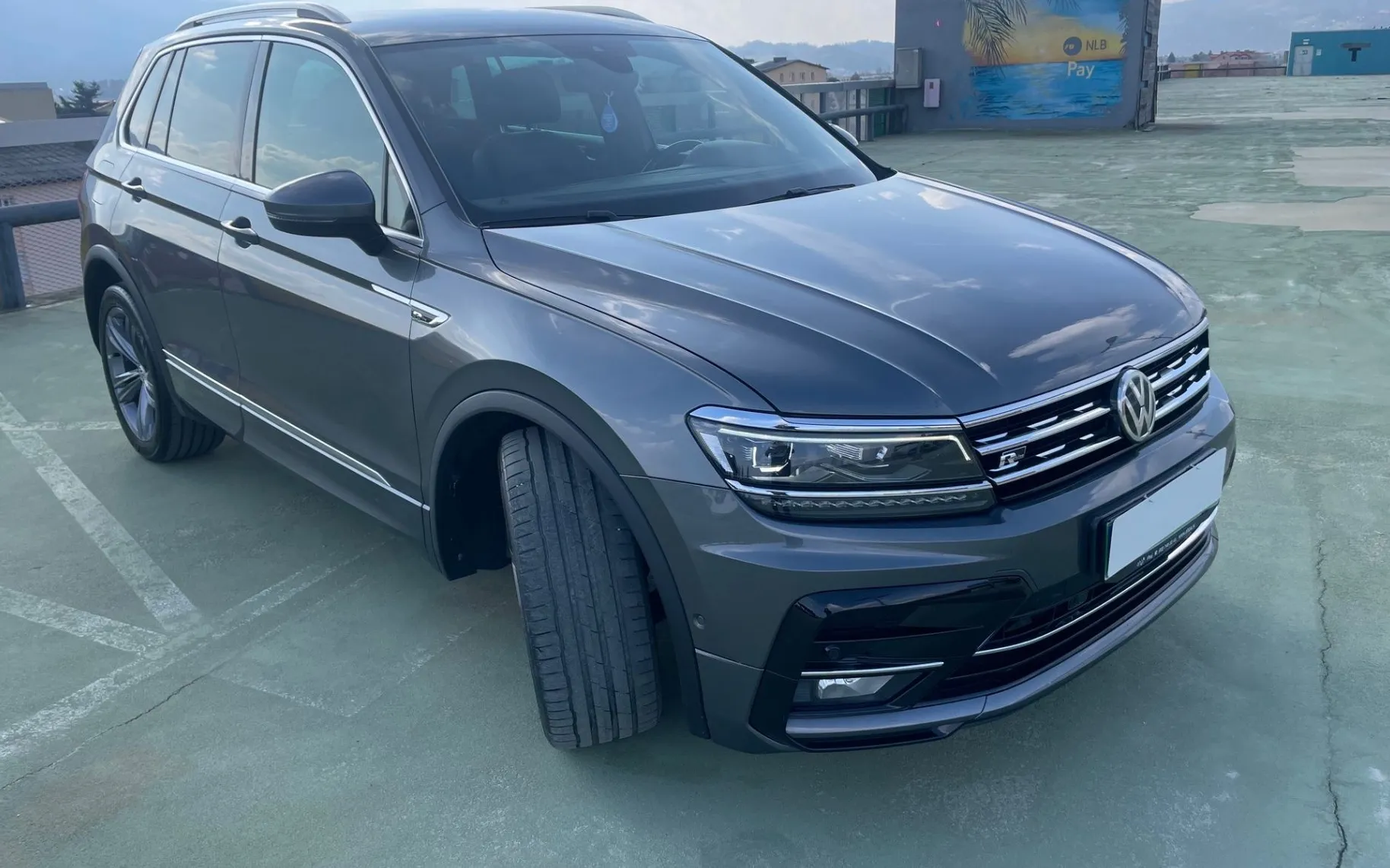 Zunanja slika - VW Tiguan - R-LINE 140 KW 4X4 LED.NAVI.KAMERA.USNJE.2XPDC - 2