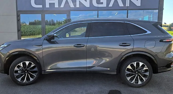 Zunanja slika - Changan CS75 Plus - 8AT FULLED•ACC•BLIS•PANOR•NAVI•KAMER-360•19C• - 5