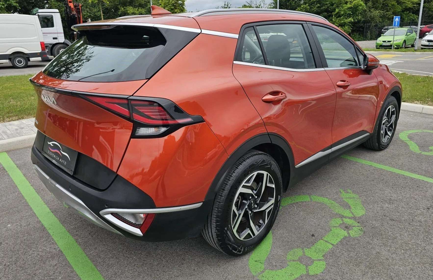 Zunanja slika - KIA Sportage - 1.6CRDi StyleDCT|fuLED|AC|kamera|NAVI|ASSIS|63tKM - 4