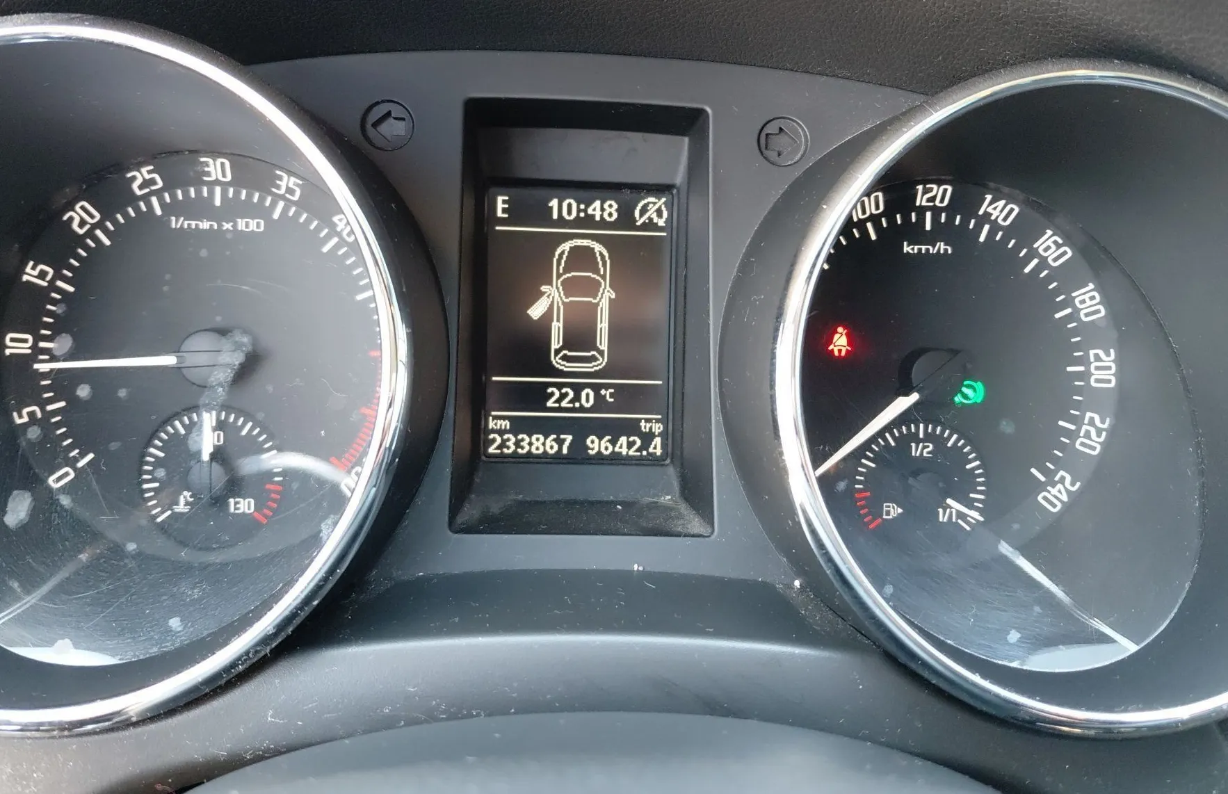Zunanja slika - Škoda Yeti - 4x4 2.0 TDI Style DSG SLO - Kamera - 11