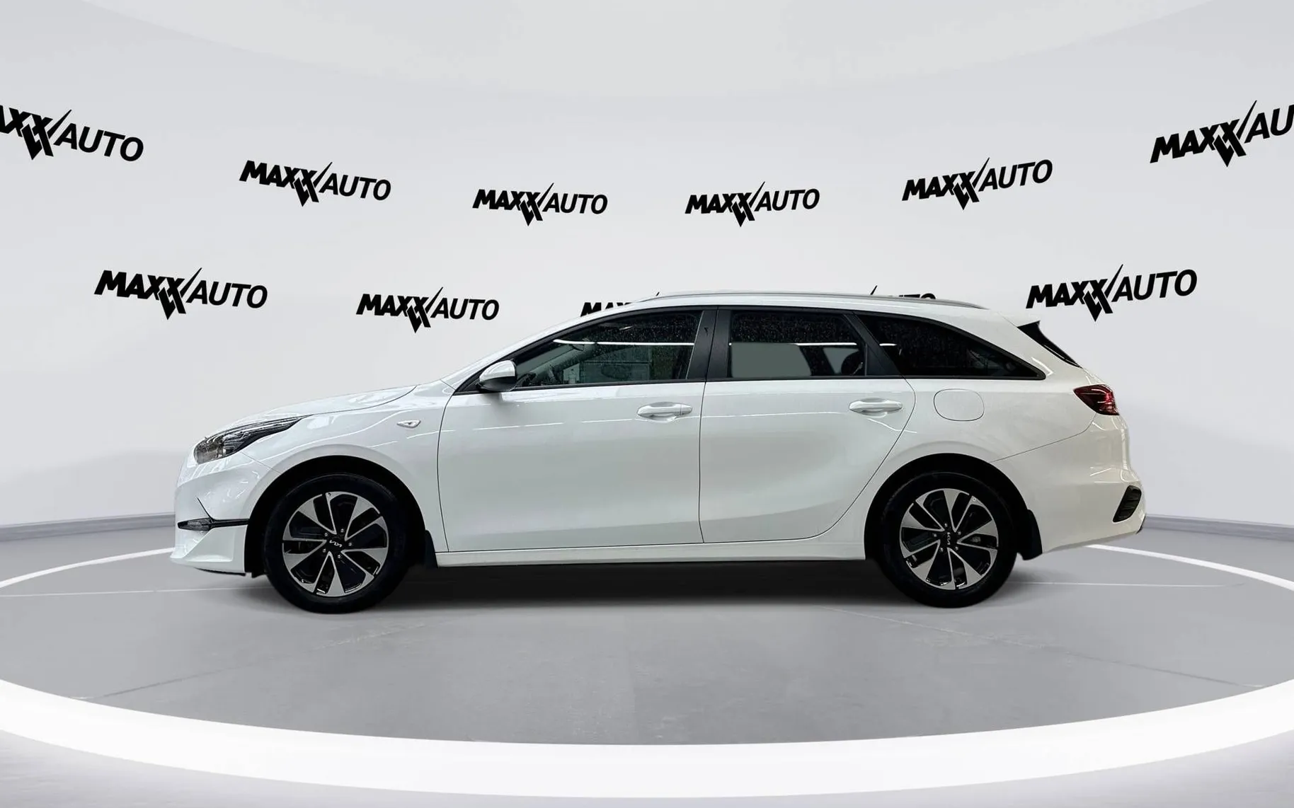 Notranja slika - KIA Ceed SW - 1.5 T-GDI LX Champion+ ISG - 8