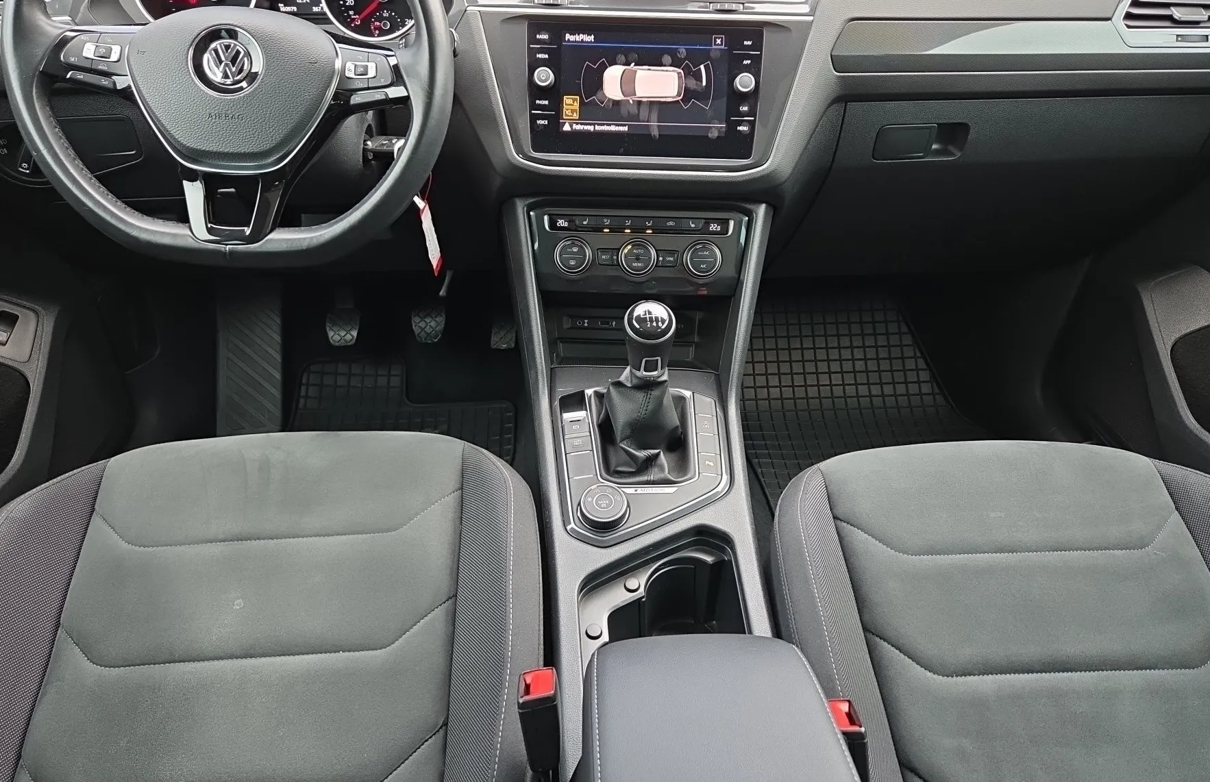 Zunanja slika - VW Tiguan - 2.0 TDI SCR 4MOTION BMT R-Line .rezerviran - 9