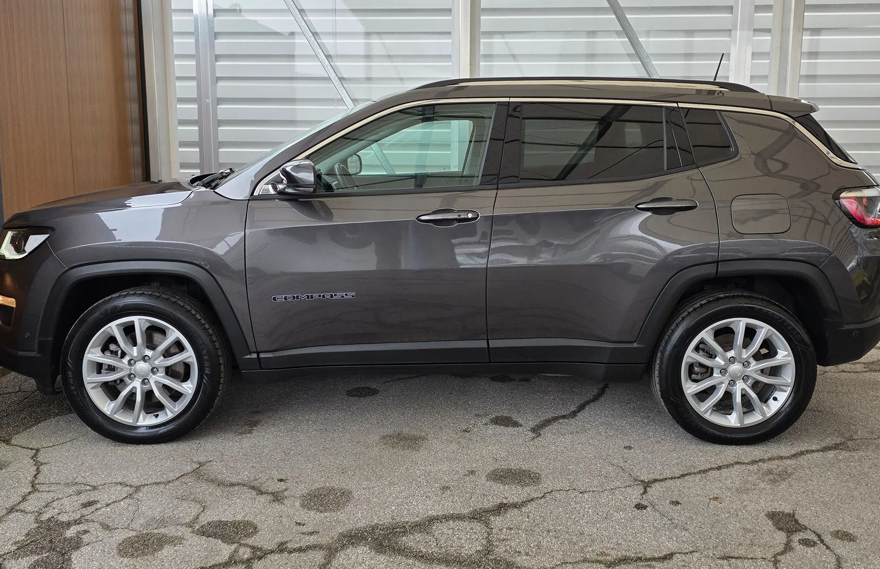 Zunanja slika - Jeep Compass - 1.3 GST PHEV eAWD Limited - ALPINE - LED - RADAR.. - 6