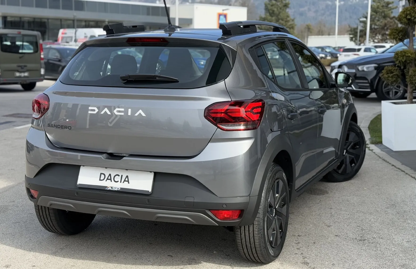 Zunanja slika - Dacia Sandero - 1.0 TCe 110 Stepway Essential - 4
