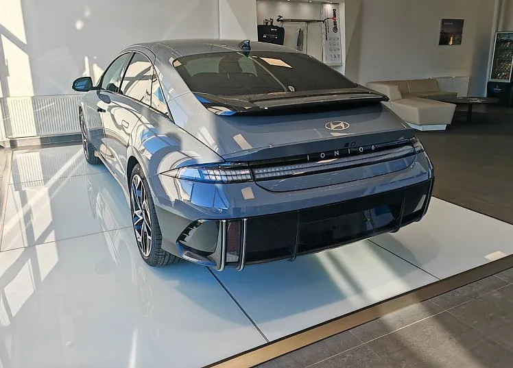 Zunanja slika - Hyundai Ioniq 6 - IMPRESSION°°77kWh - 4