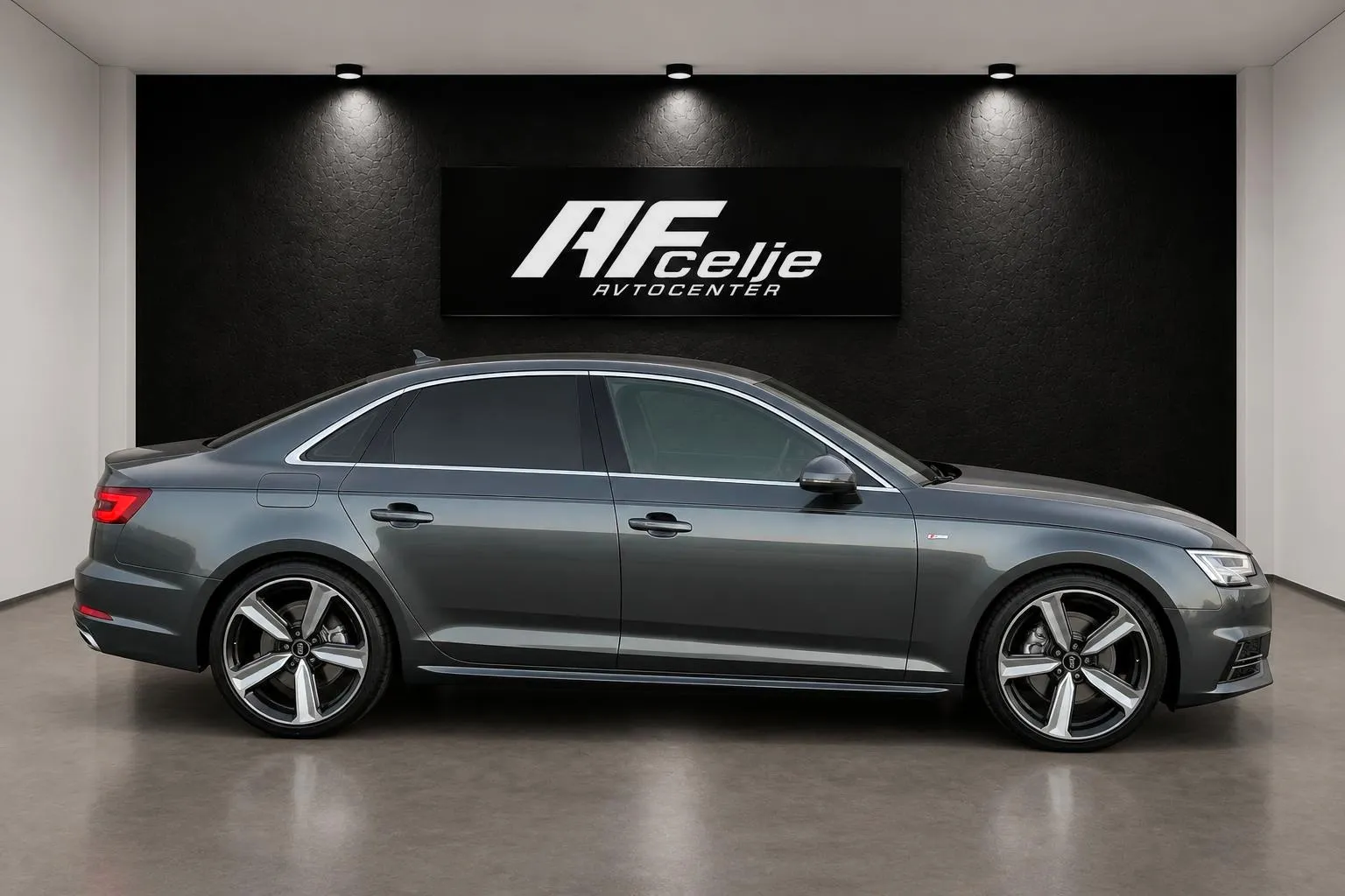 Zunanja slika - Audi A4 - 2.0 TDI-3X S LINE-70.000km-1 LASTNIK-XENON+LED-... - 4