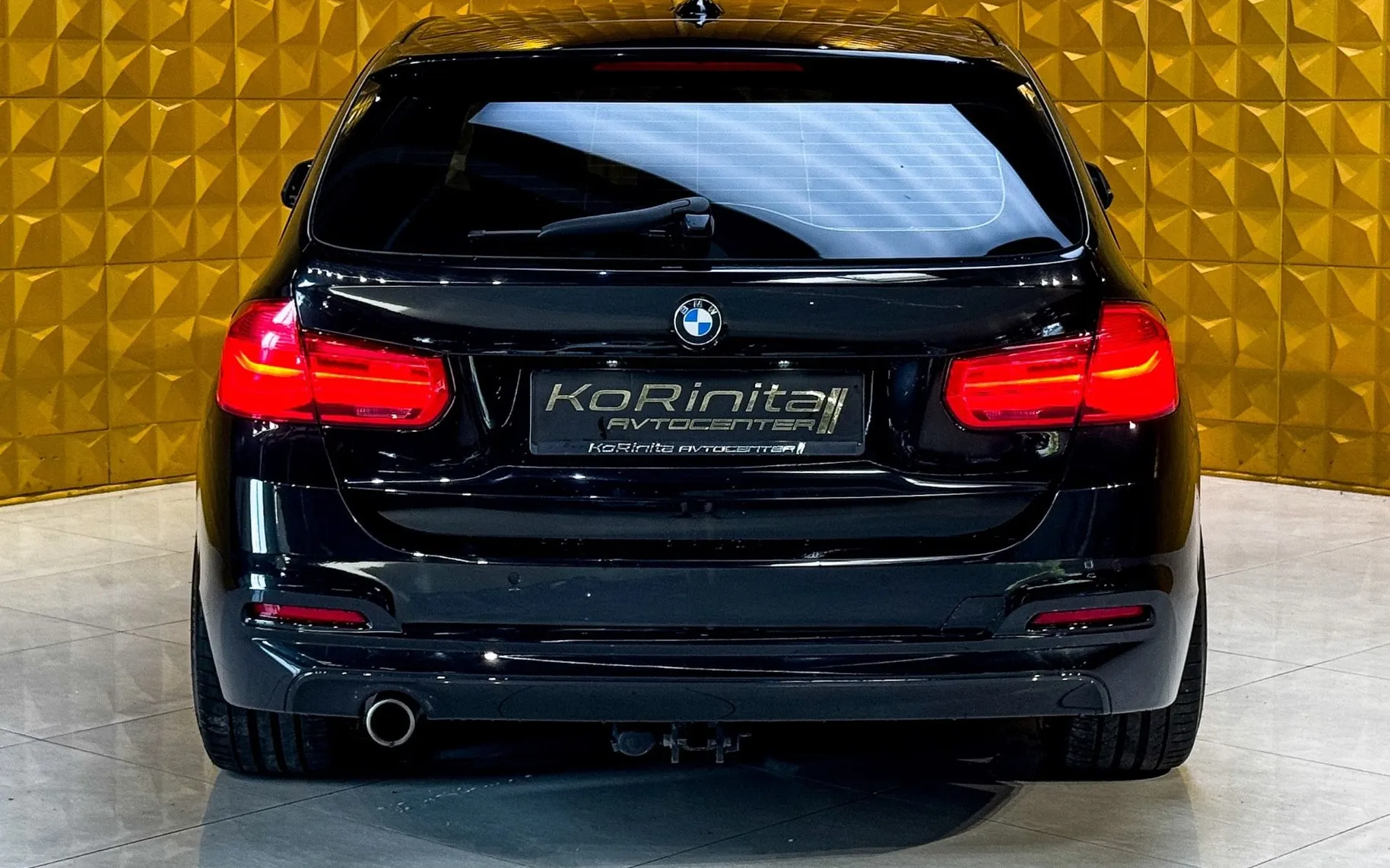 Notranja slika - BMW serija 3 Touring: - 318d AUT-NAVI-TEMP-EL PRTLJAZNIK-MULTIFUNKCIJA - 10