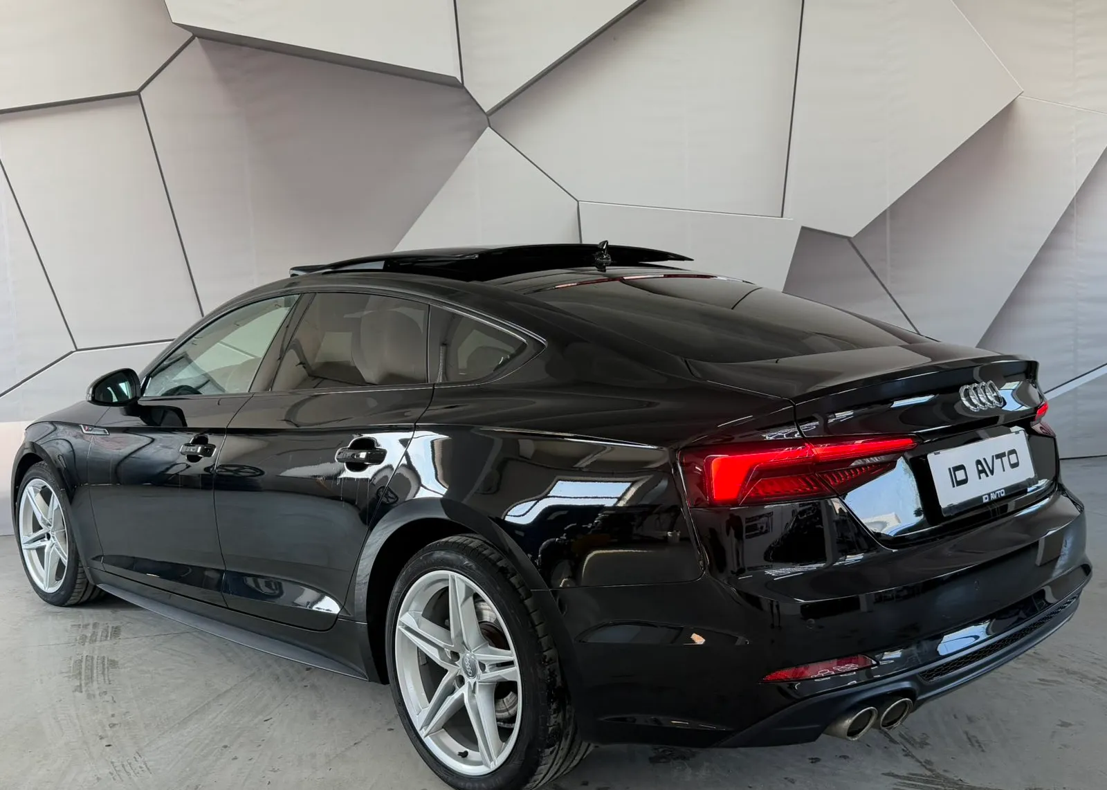 Zunanja slika - Audi A5 - Sportback 2,0 TDI Sport S tronic - 4