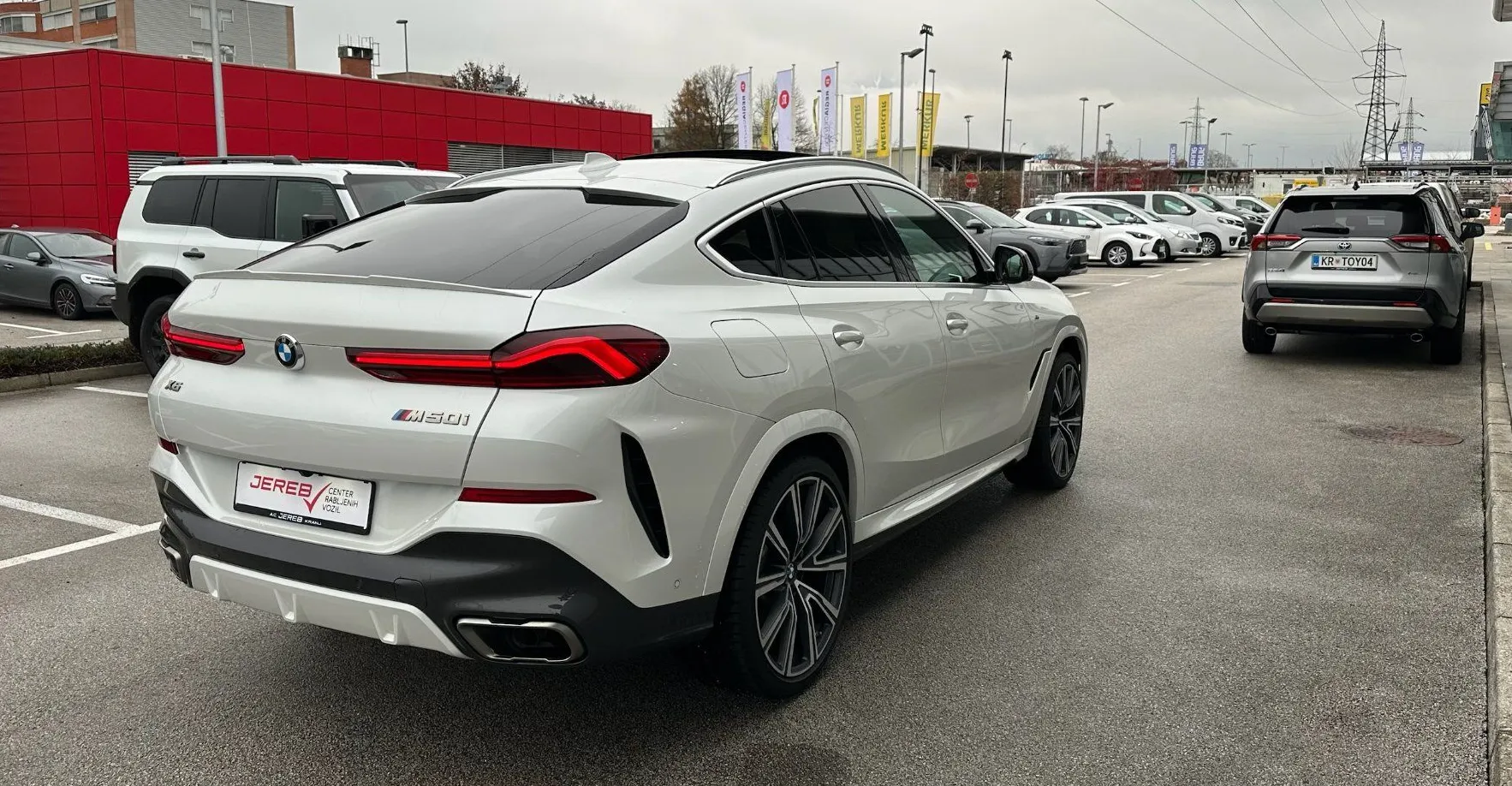Zunanja slika - BMW X6 - serija : xDriveM50i Avt.|PANO|Bowers   Wilkins|SLO| - 5