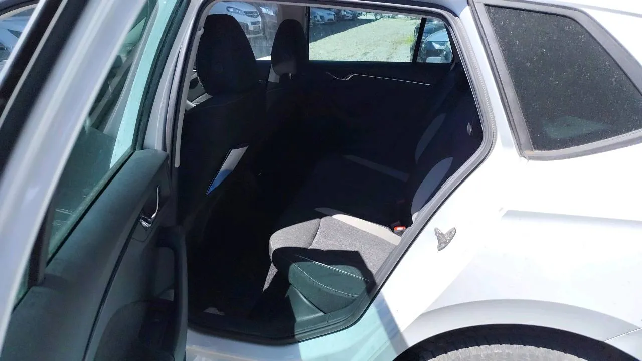 Notranja slika - Škoda Kamiq - 1.0 TSI - 8