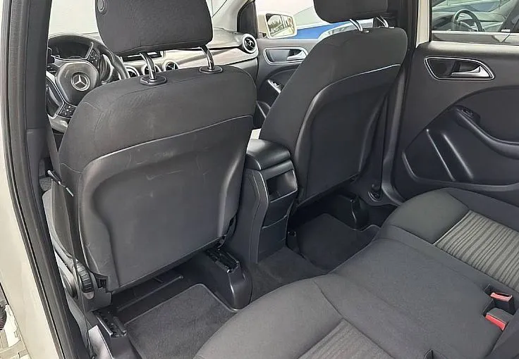 Zunanja slika - Mercedes-Benz B-Razred - 180 CDI LEPA KOMBINACIJA VOZILA - 10