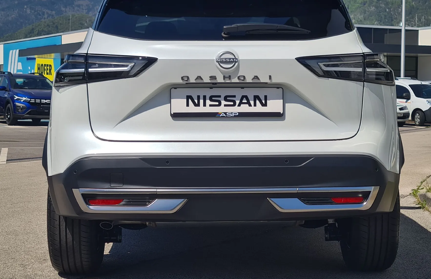 Zunanja slika - Nissan Qashqai - 1.3 DIG-T M.Hyb.158 2WD X-Tr. N-CONNECTA - 7