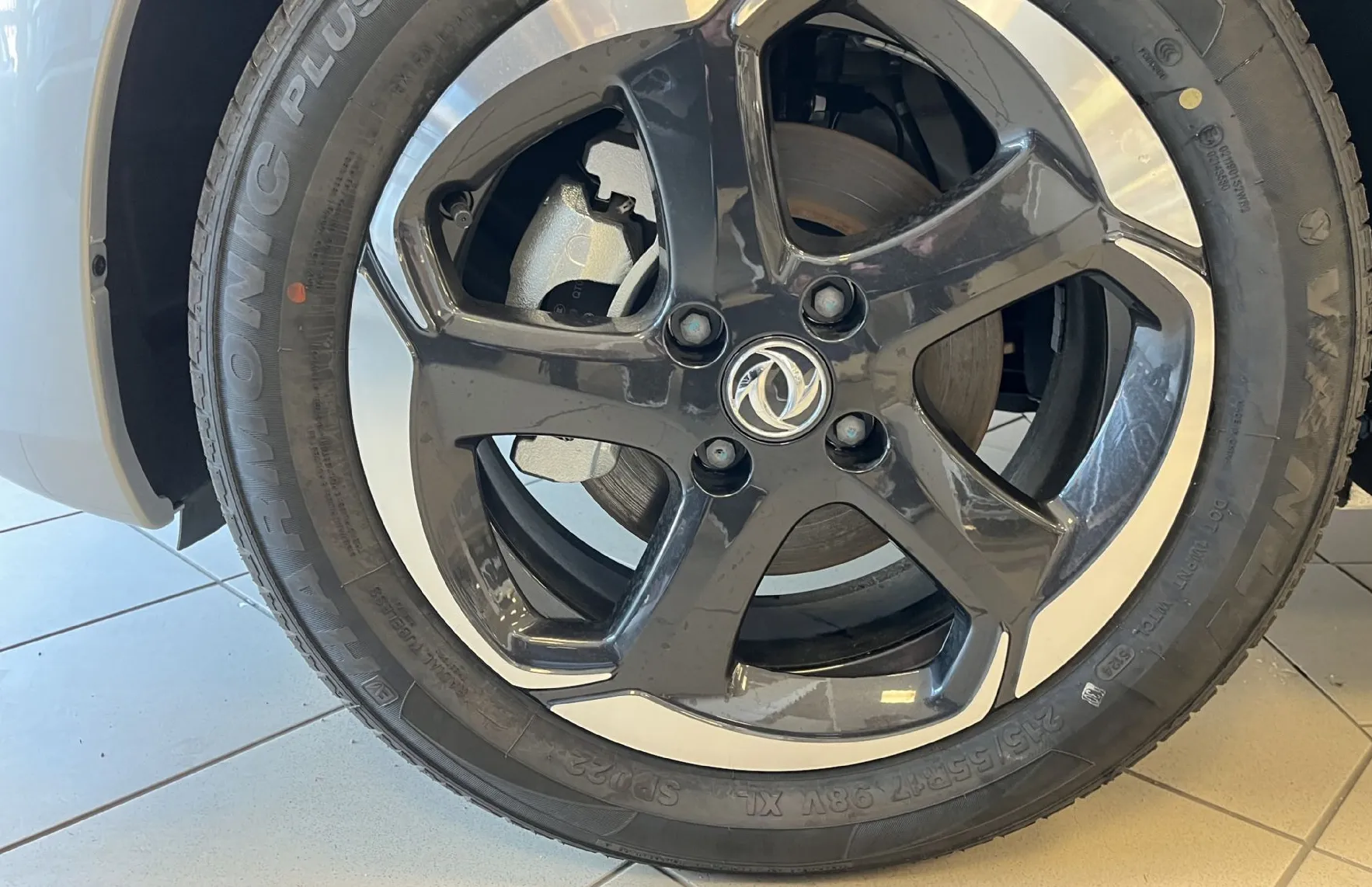 Zunanja slika - Dongfeng Box - 42.3 kWh 70 kW - NA ZALOGI - - 15