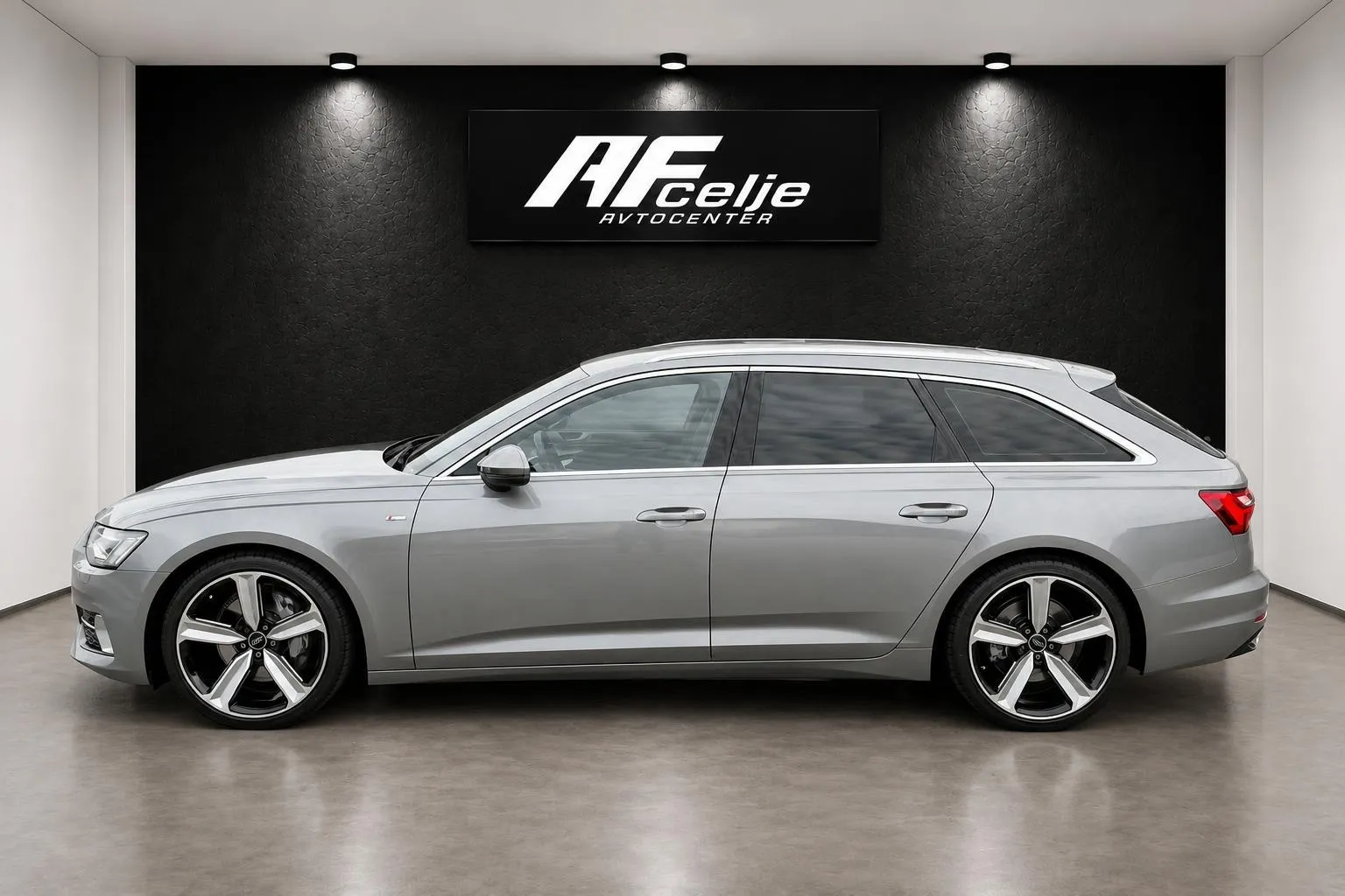 Notranja slika - Audi A6 Avant - 50 TDI-Q-3X S LINE-129.000km-LIZING ZA TUJCE- - 7