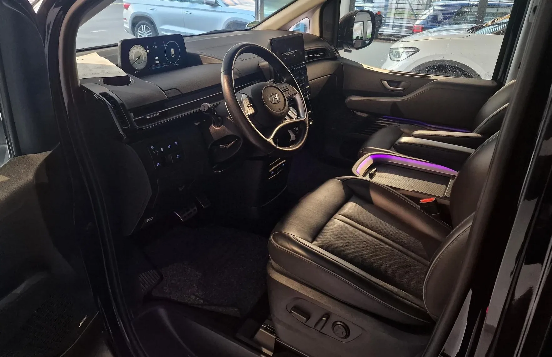 Zunanja slika - Hyundai Staria - 2.2 CRDI 4llrad Signature VIRTUAL|KEYLESS|360|BO - 7