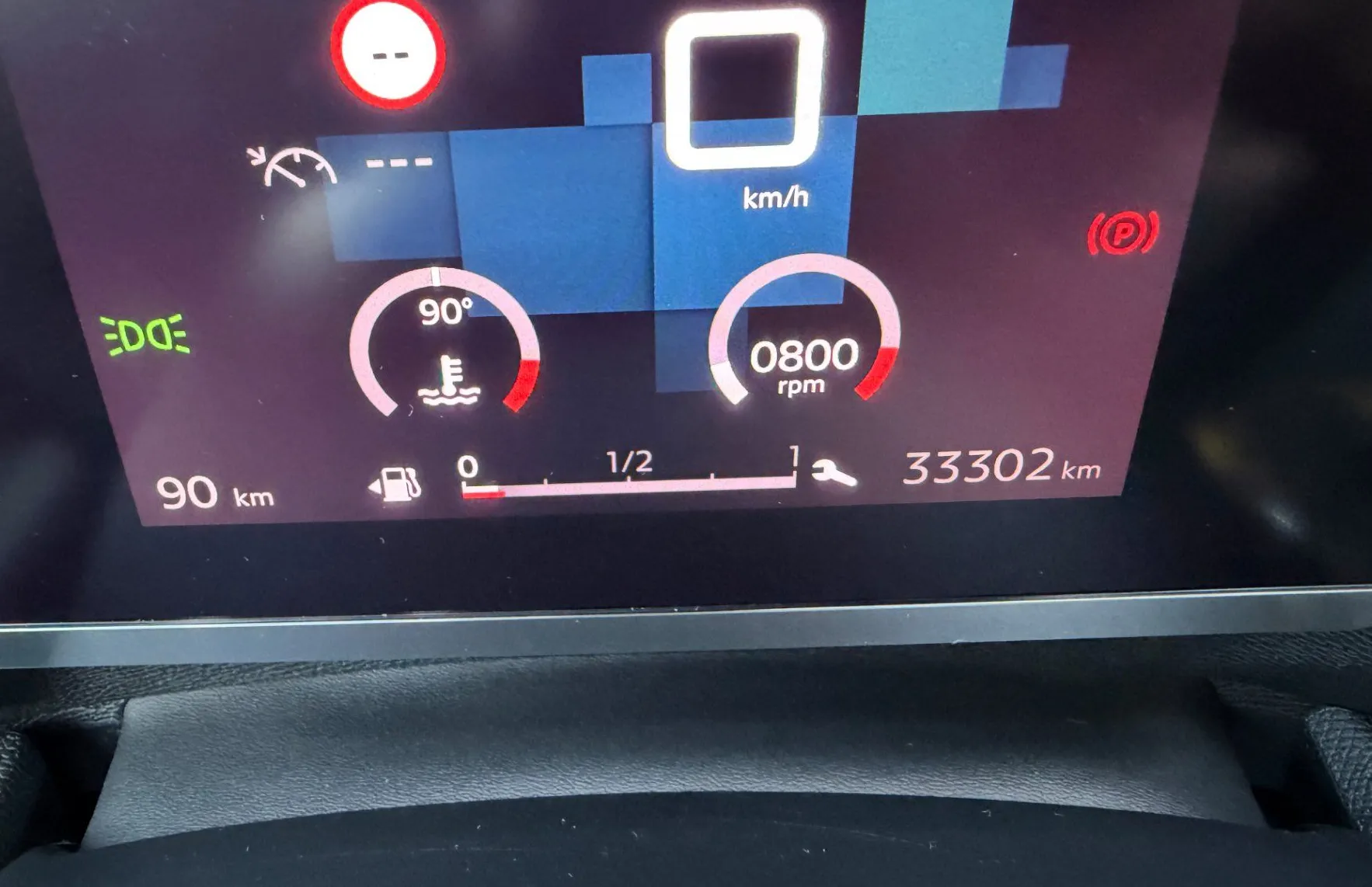 Zunanja slika - Citroën C4 X - Feel 1.2 Puretech 100 1.LASTNIK SLO - 7