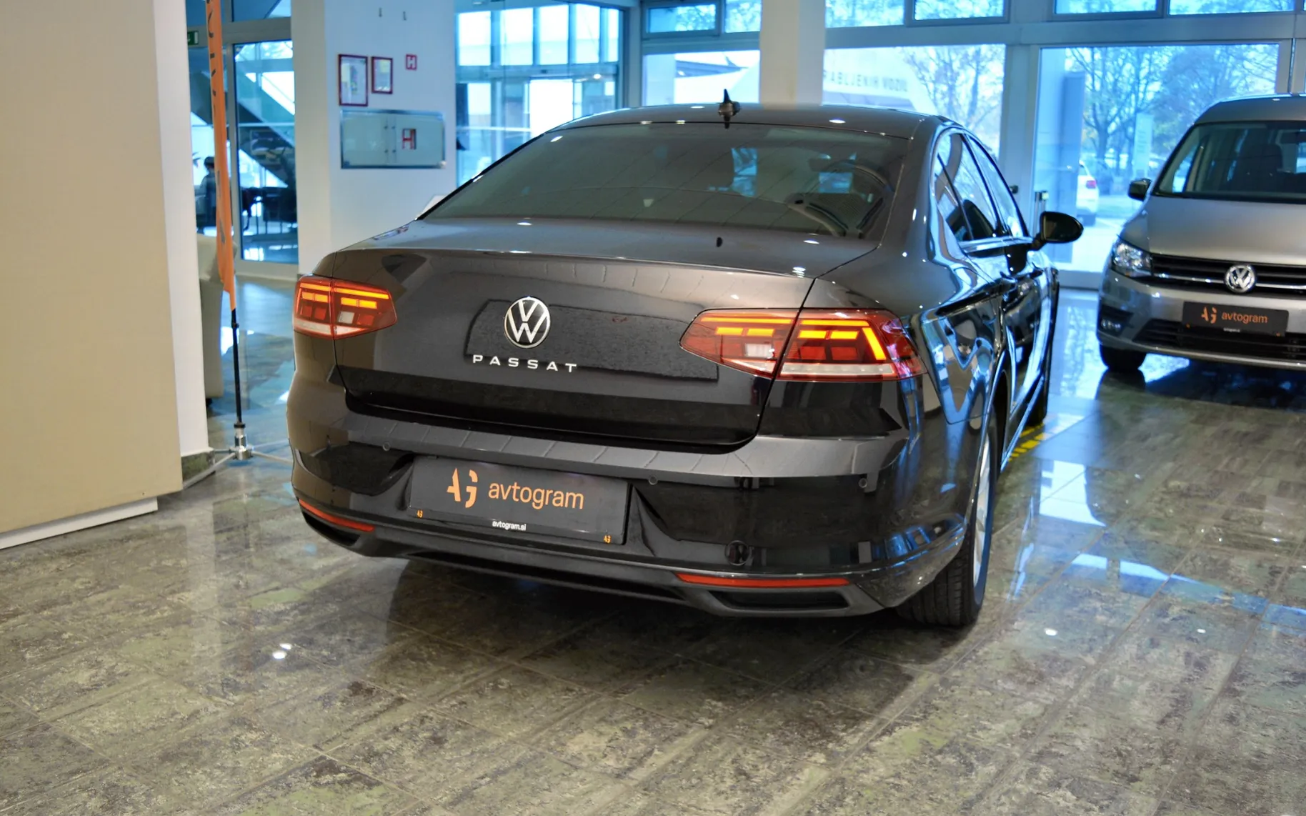 Zunanja slika - Volkswagen Passat - 1.5TSI Business DSG LED-KLJUKA-ACC-KAMERA-REZ.KOLO - 19