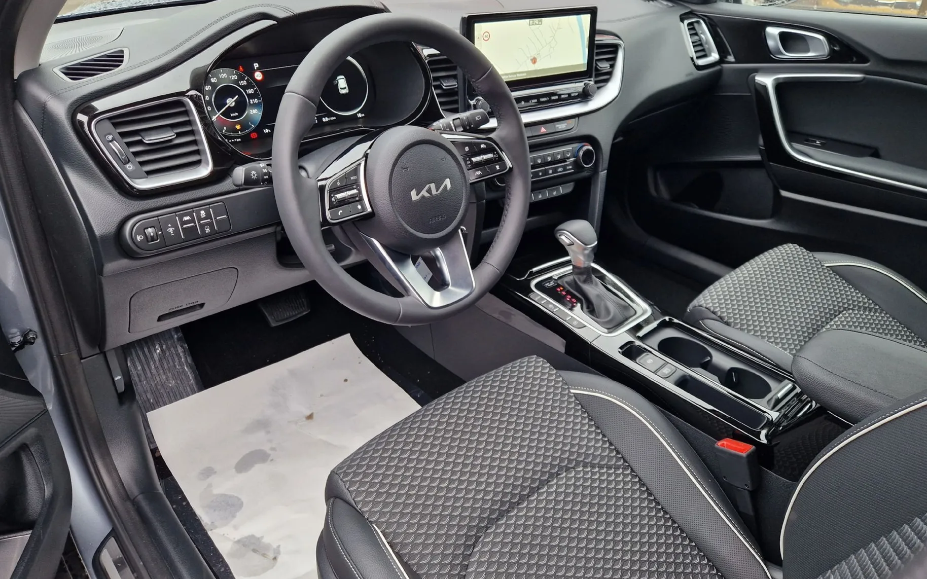 Zunanja slika - KIA XCeed - 1.6 T-GDi EX Way 7DCT - 7