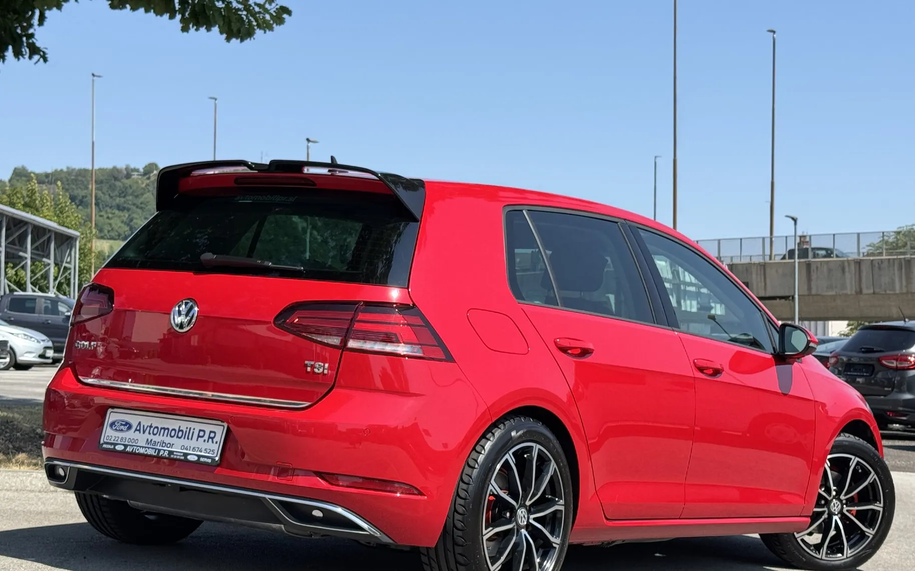 Zunanja slika - Volkswagen Golf - 1.4 TSI BMT COMFORTLINE SLO SAMO 36.760 km ODLIČEN - 7