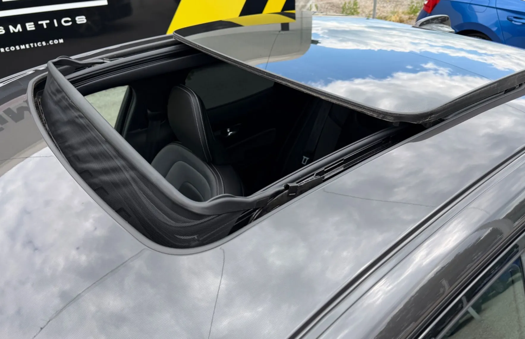 Zunanja slika - Volvo S60 - B5-R Ultimate Dark 4X4 TOP OPREMA KOT NOV JAMSTVO - 12