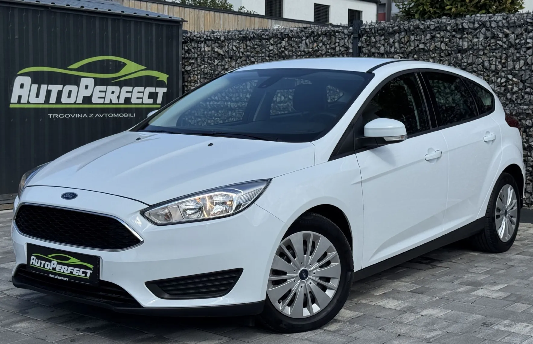 Zunanja slika - Ford Focus - 1.5 TDCi |Gr.sed|Gr.Vol|PDC|1.Last| Hitri kredit.. - 3
