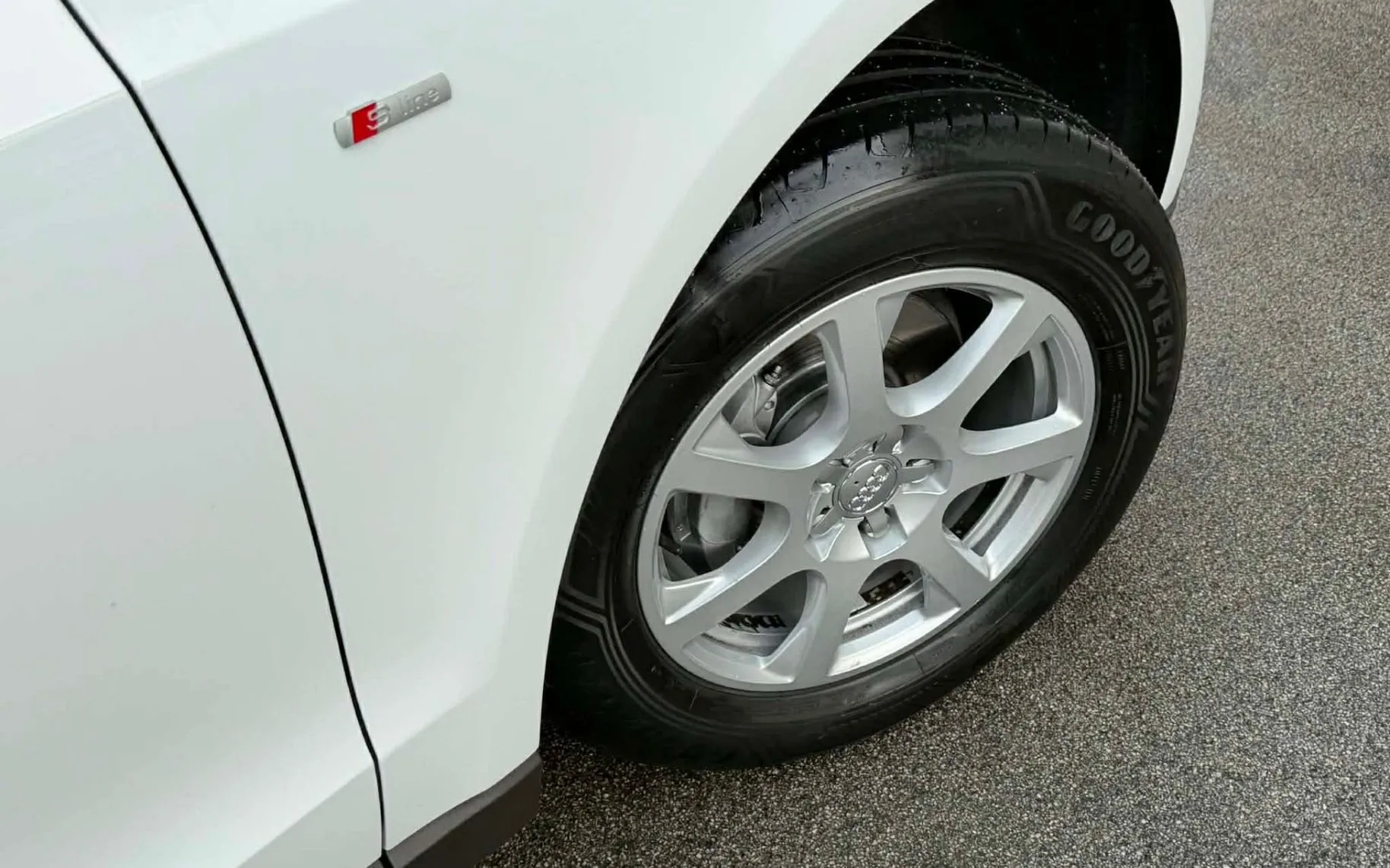 Notranja slika - Audi Q5 - 2.0 TDI-XENON+LED-LIZING ZA TUJCE-ODLIČEN - 8