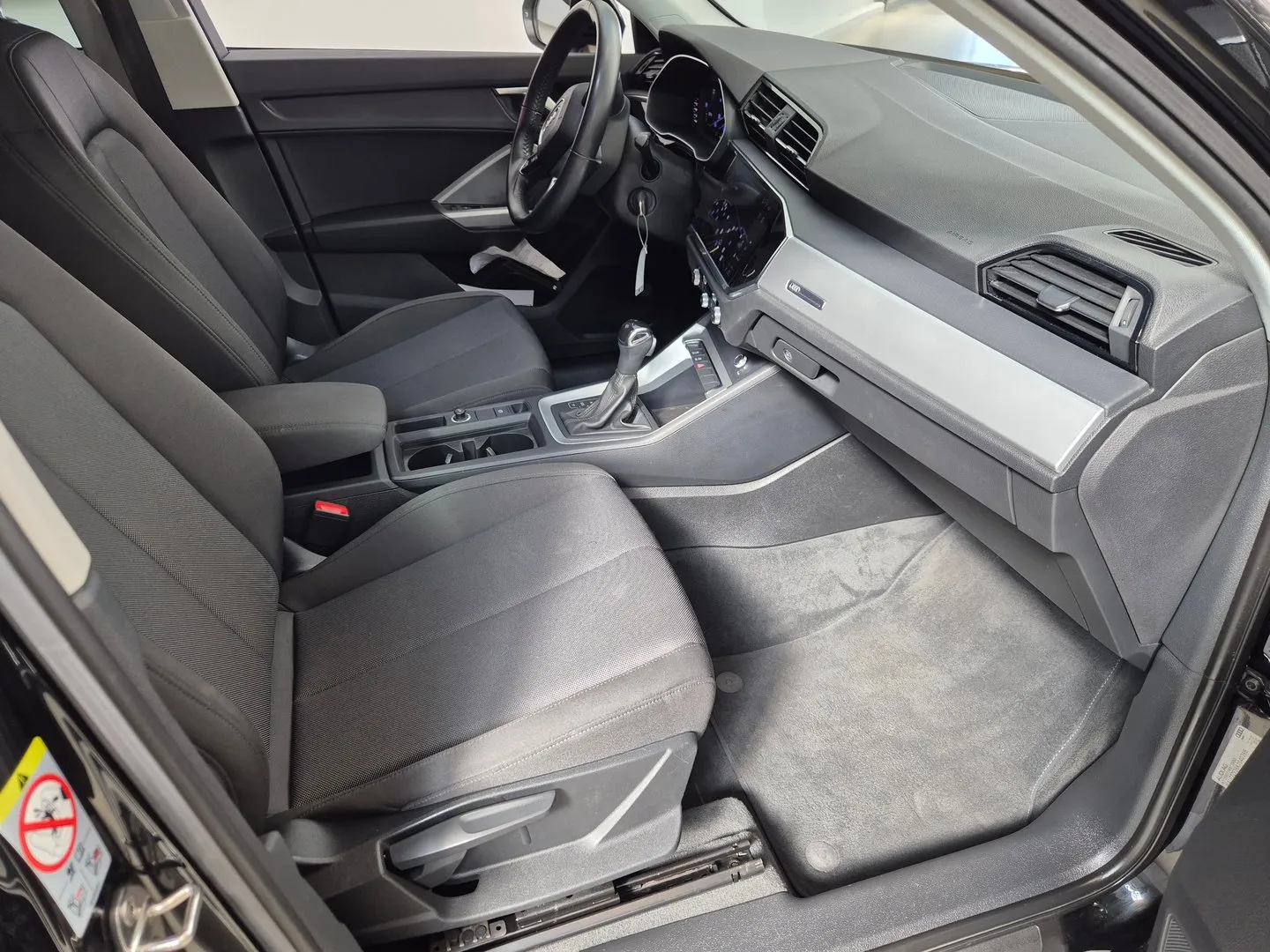 Zunanja slika - Audi Q3 - 35 TFSI S tronic - 10