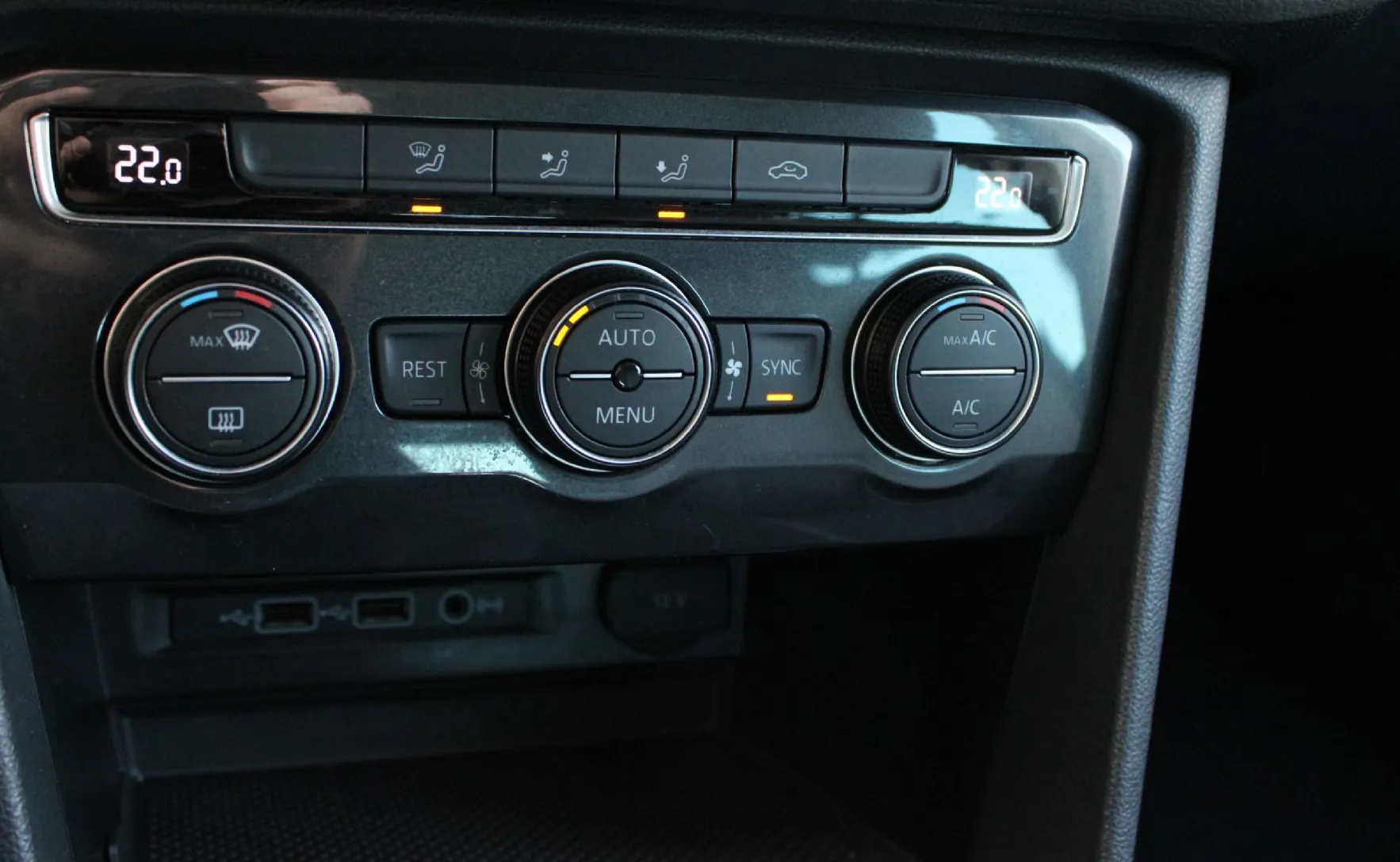 Zunanja slika - Volkswagen Tiguan - 2.0 TDI SCR BMT DSG Comfort Edition 110kW - 20