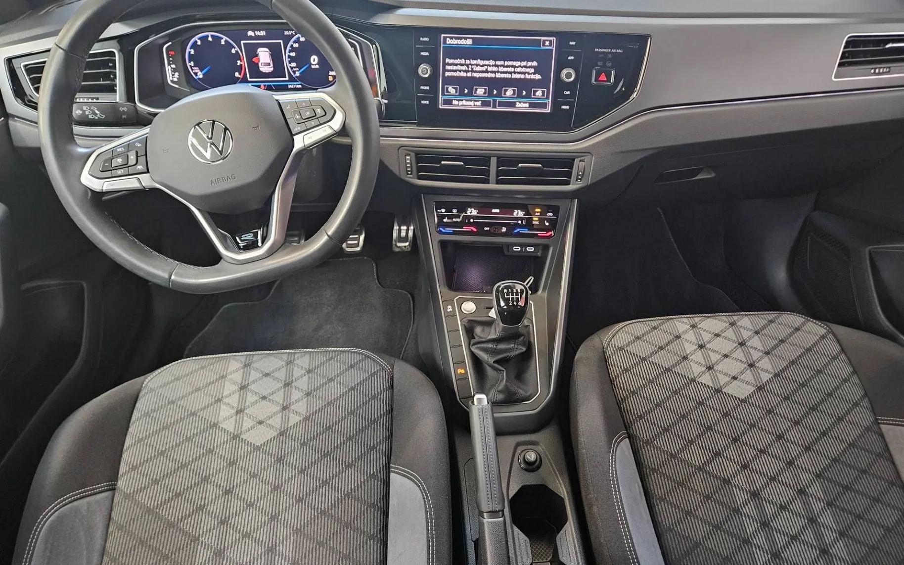 Zunanja slika - Volkswagen Taigo - 1.0 TSI R-Line - 6