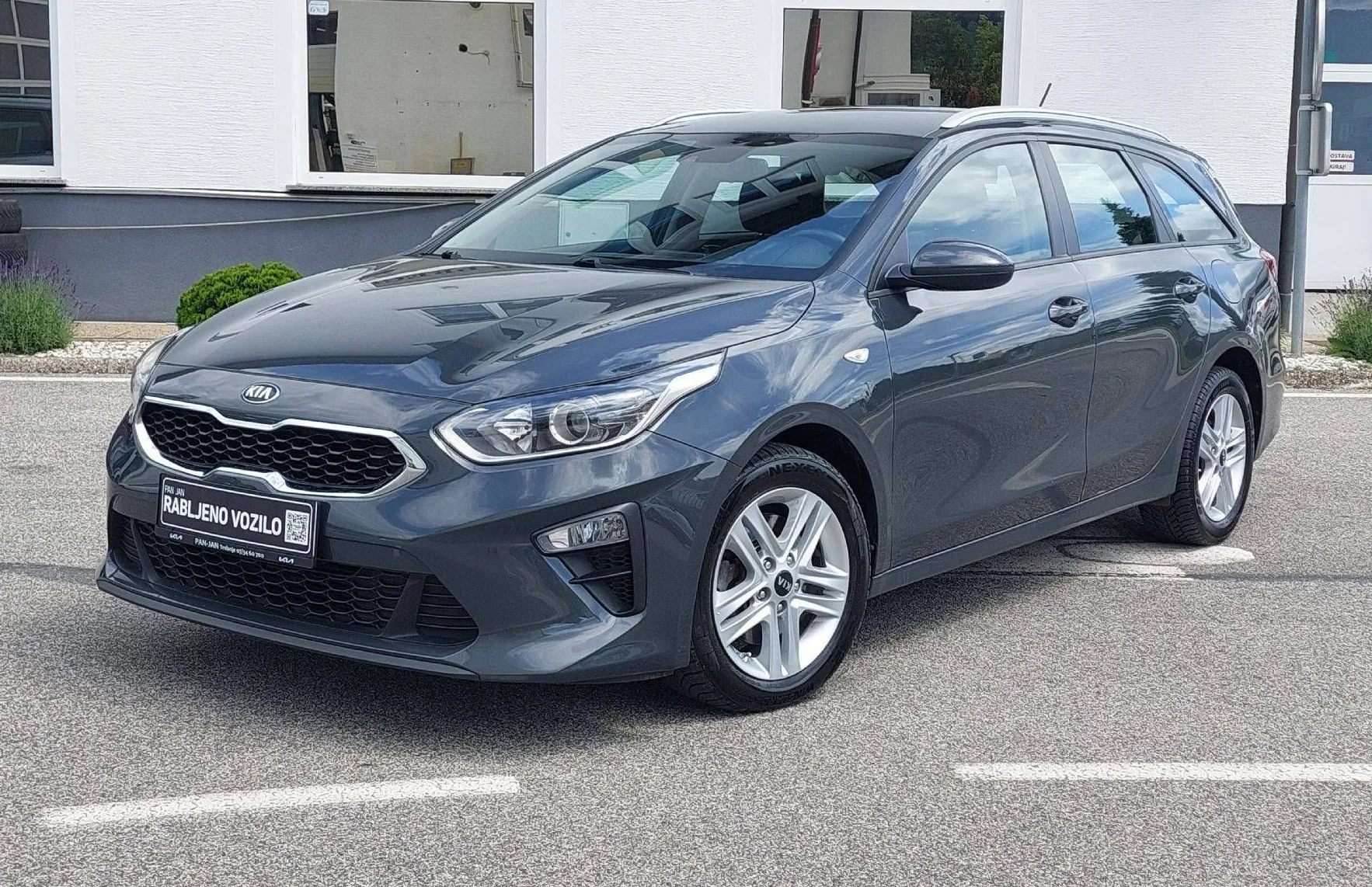 Zunanja slika - KIA Ceed - SW Dizelski 1.6 CRDi LX Urban - 1