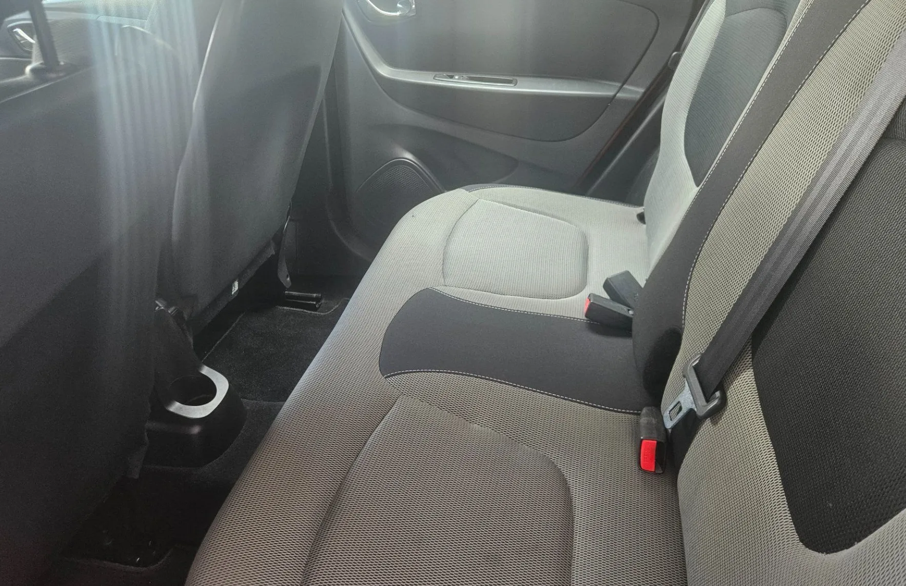 Zunanja slika - Renault Captur - TCe 90 Energy Expression - 6