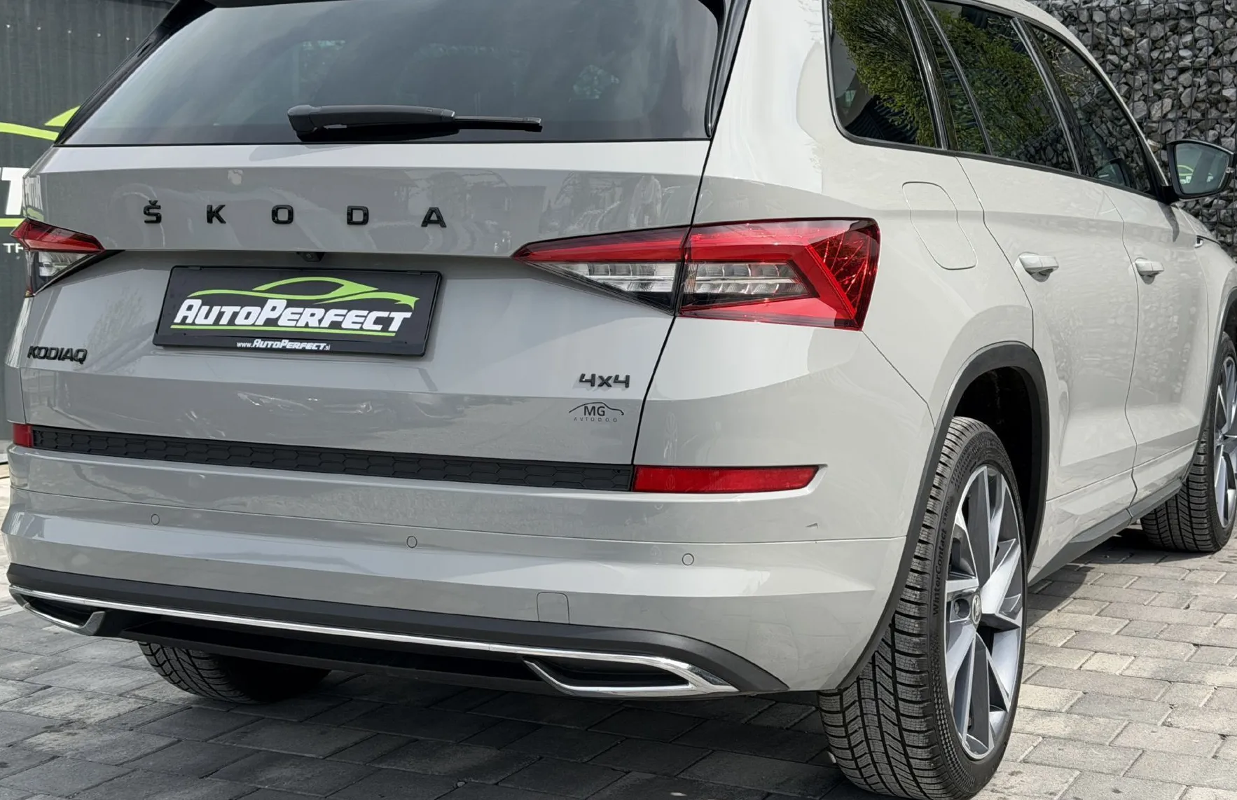 Zunanja slika - Škoda Kodiaq - 4x4 2.0 TDI Sportline KAM|GR.SED|NAVI|KLJUKA|PANO. - 4