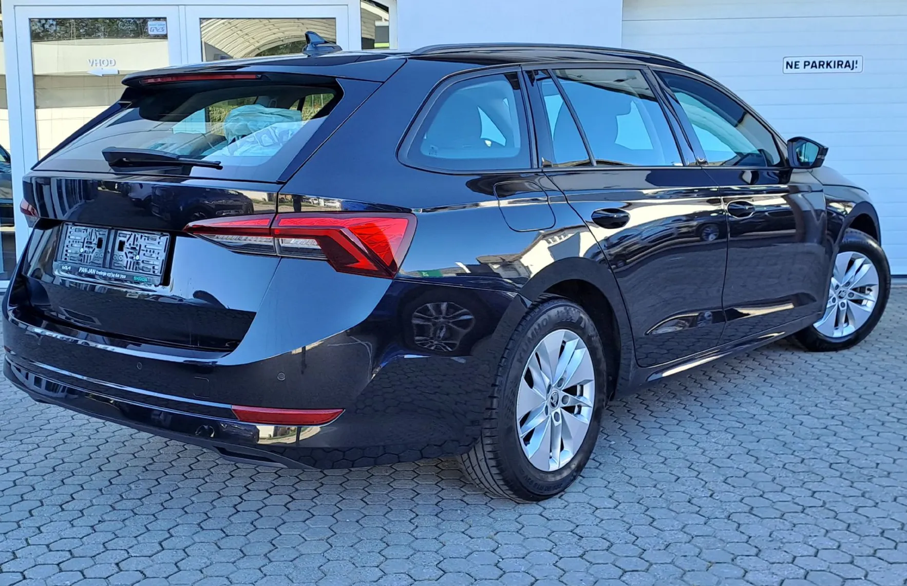 Zunanja slika - Škoda Octavia - Combi 2.0 TDI Ambition - 3