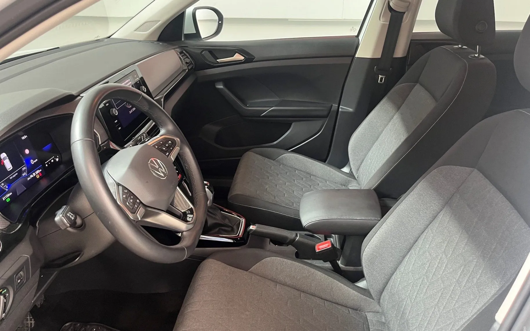Notranja slika - Volkswagen T-Cross - 1.0 TSI BMT 4ALL DSG - 7