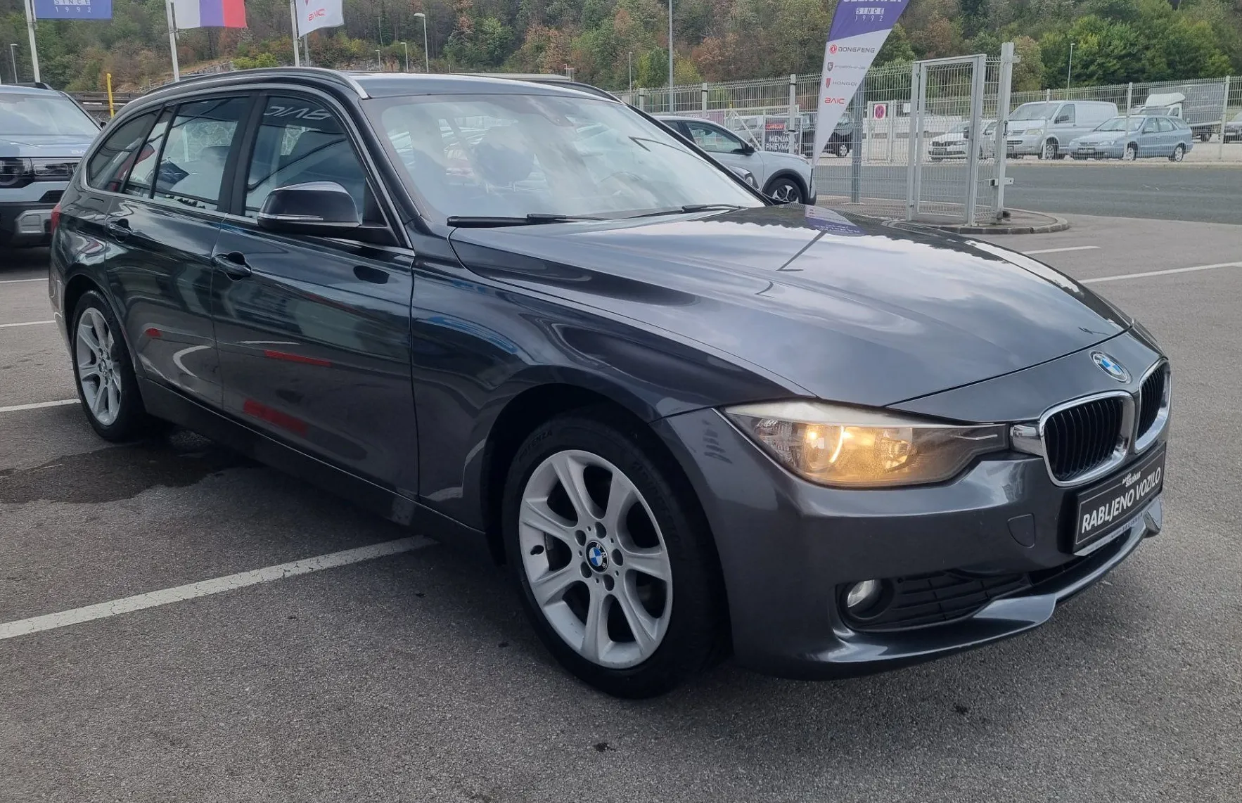 Zunanja slika - BMW Serija 3 - Touring: 318d AVTOMATIK-NAVI-TEMP-PDC... + LEPO OHRANJEN - 3
